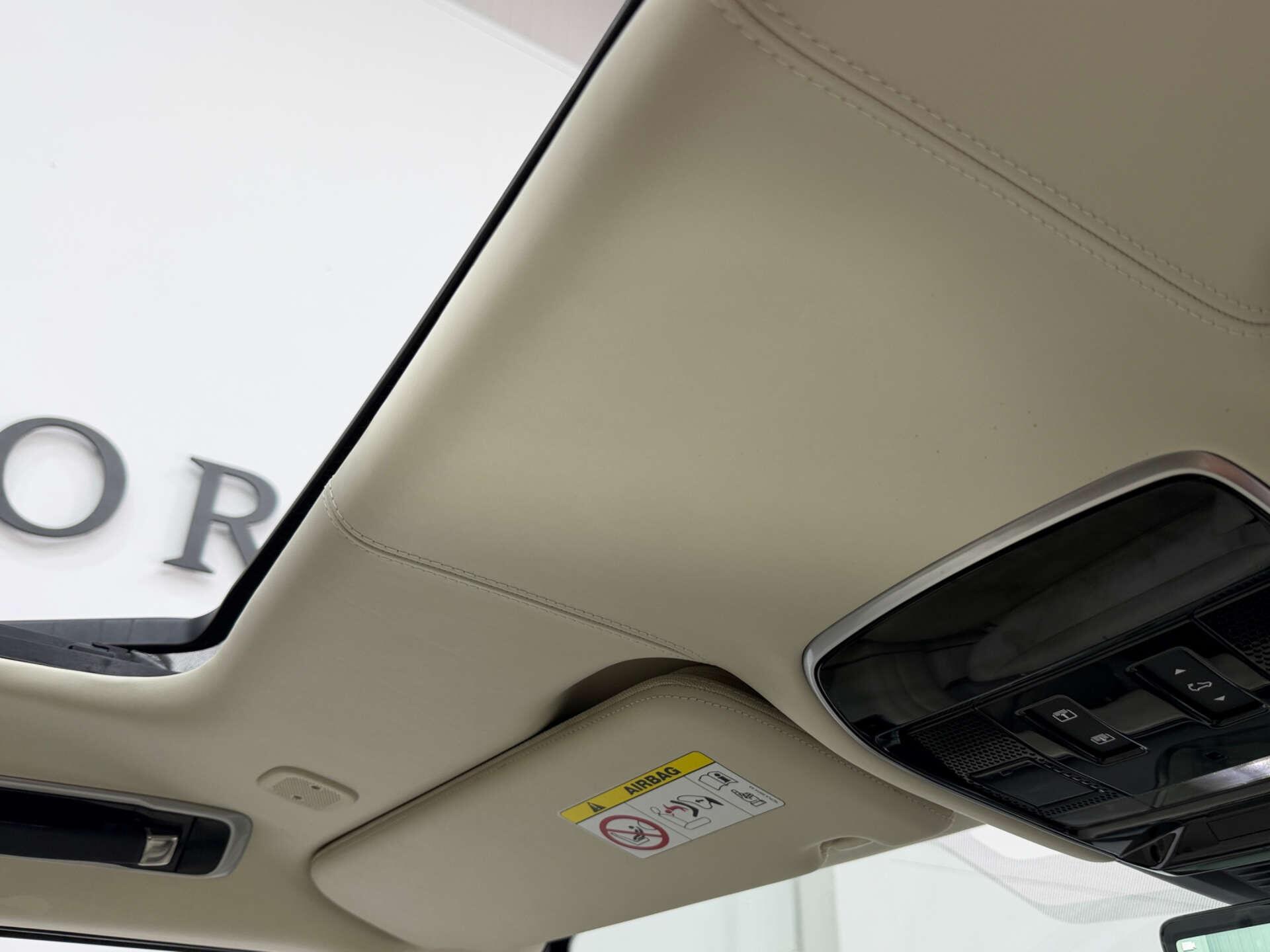 Land Rover Range Rover view 35