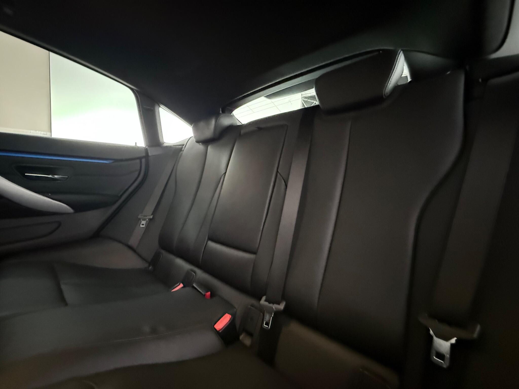 BMW 4 Series view 36