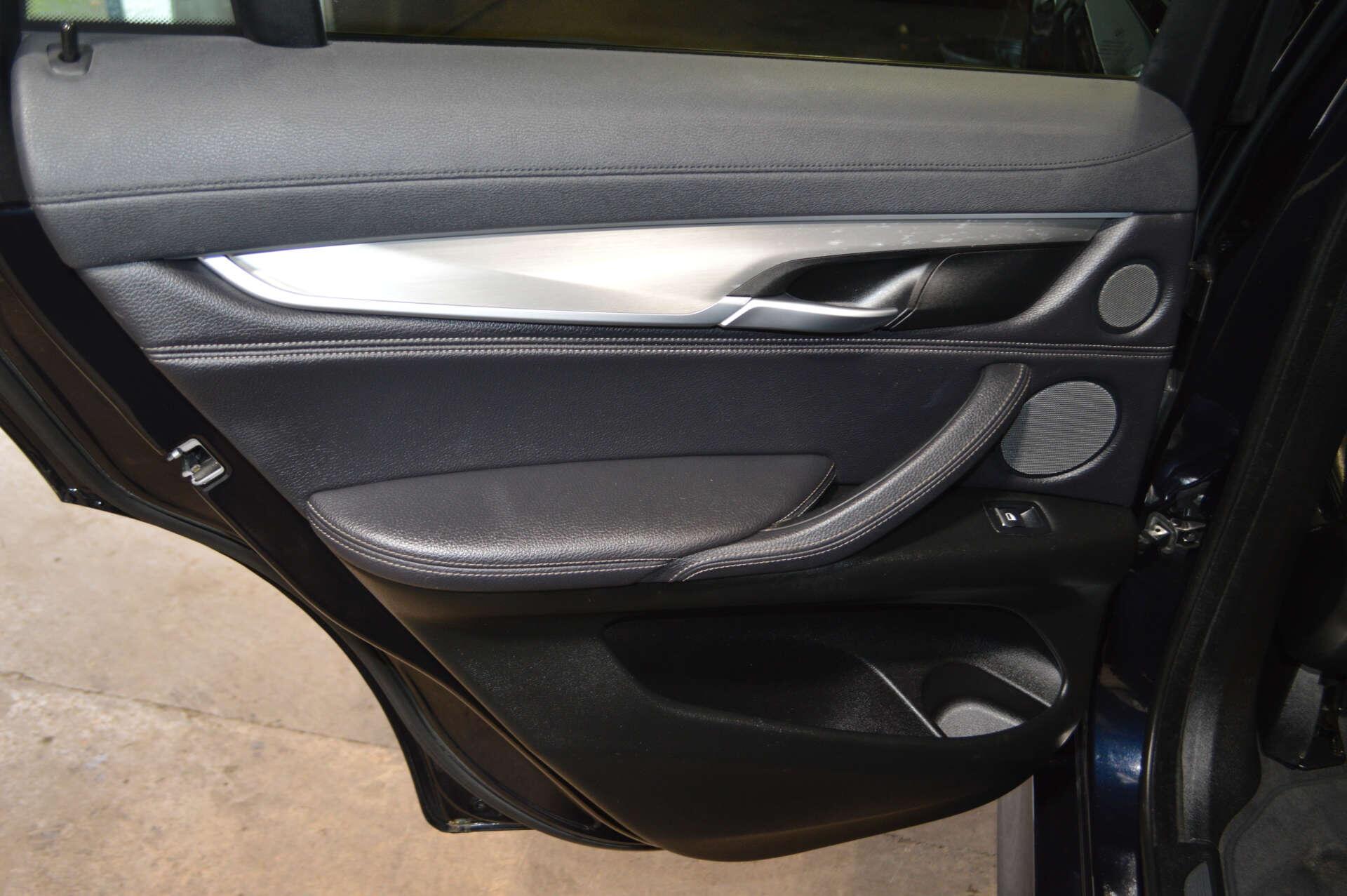 BMW X6 view 30