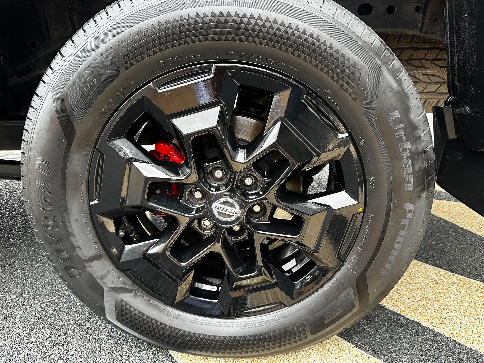 Nissan Navara view 10