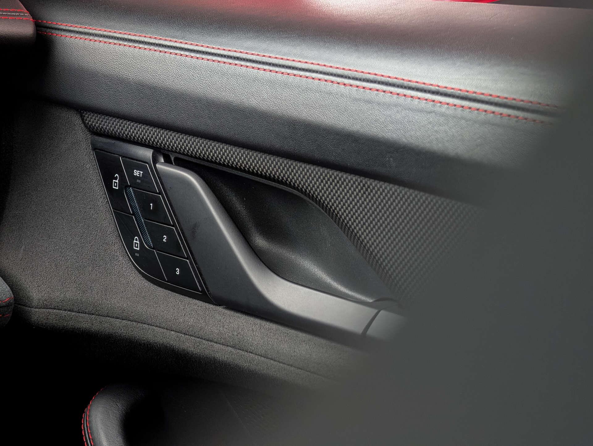 Porsche Taycan view 33