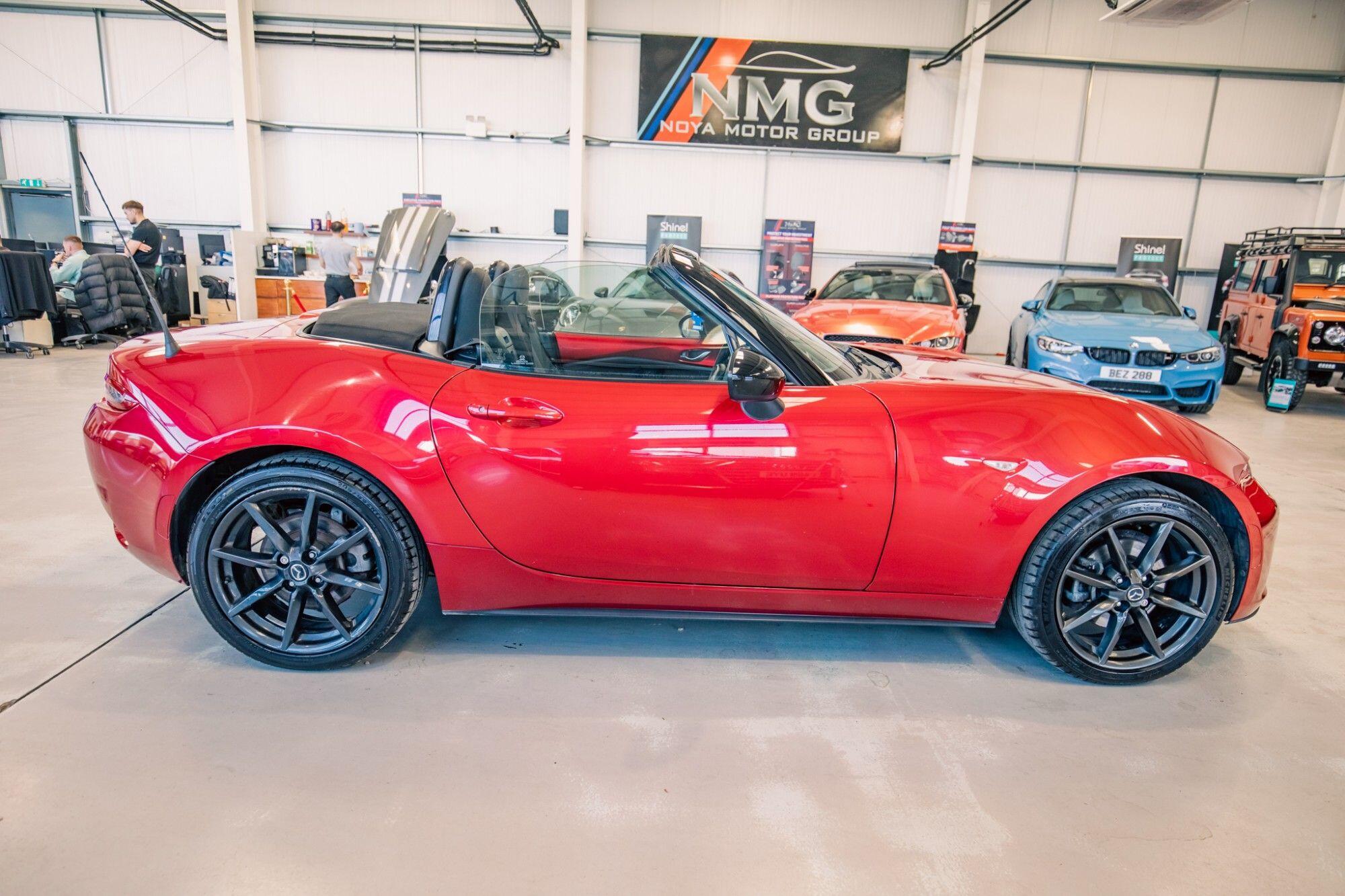 Mazda MX-5 view 18