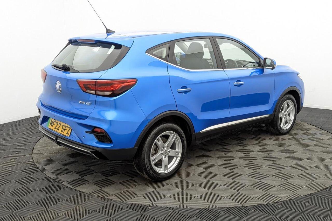 MG ZS view 48