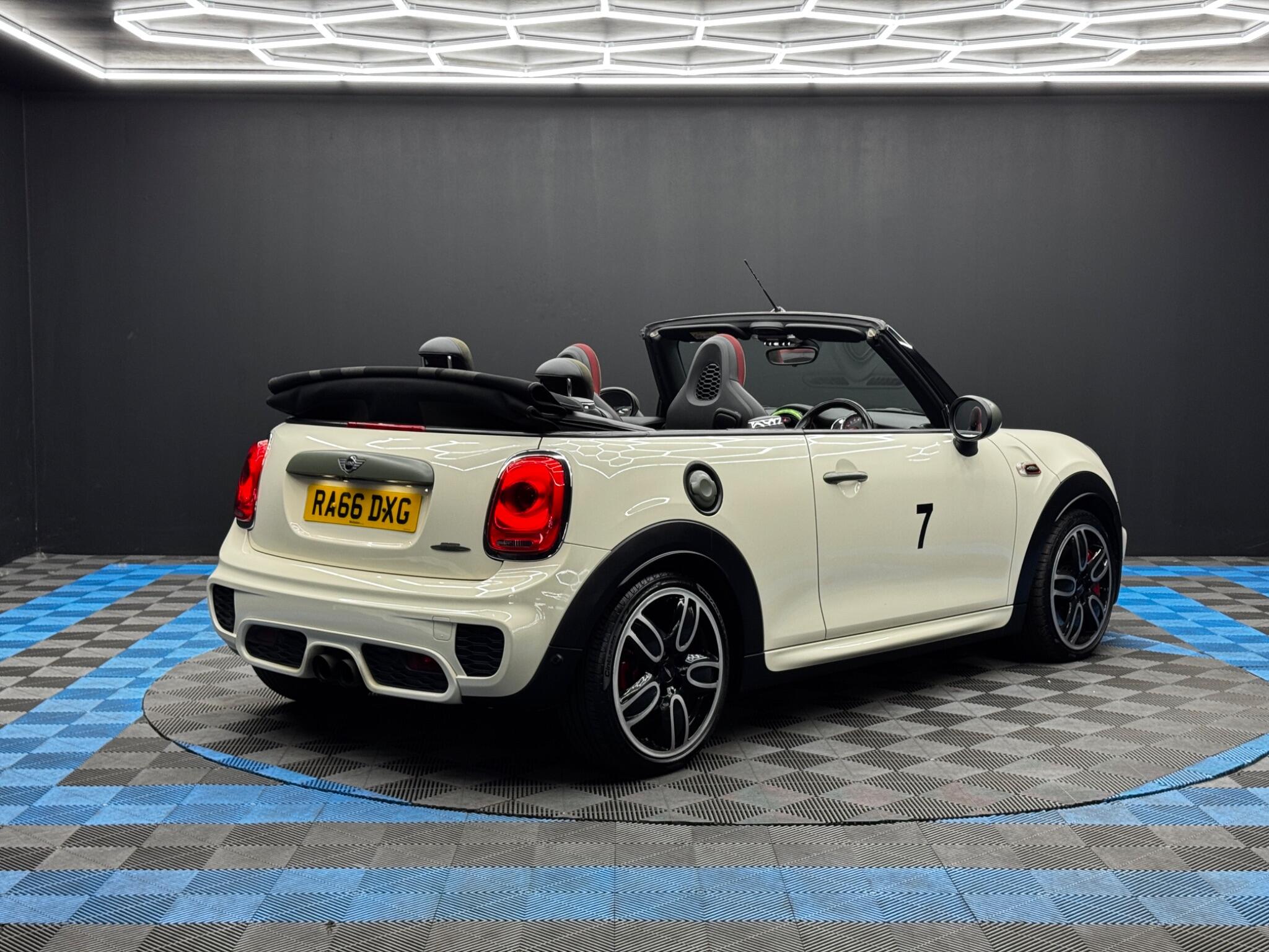 Mini Convertible view 5