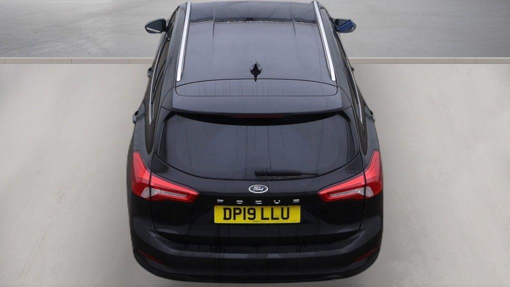 Ford Focus view 5