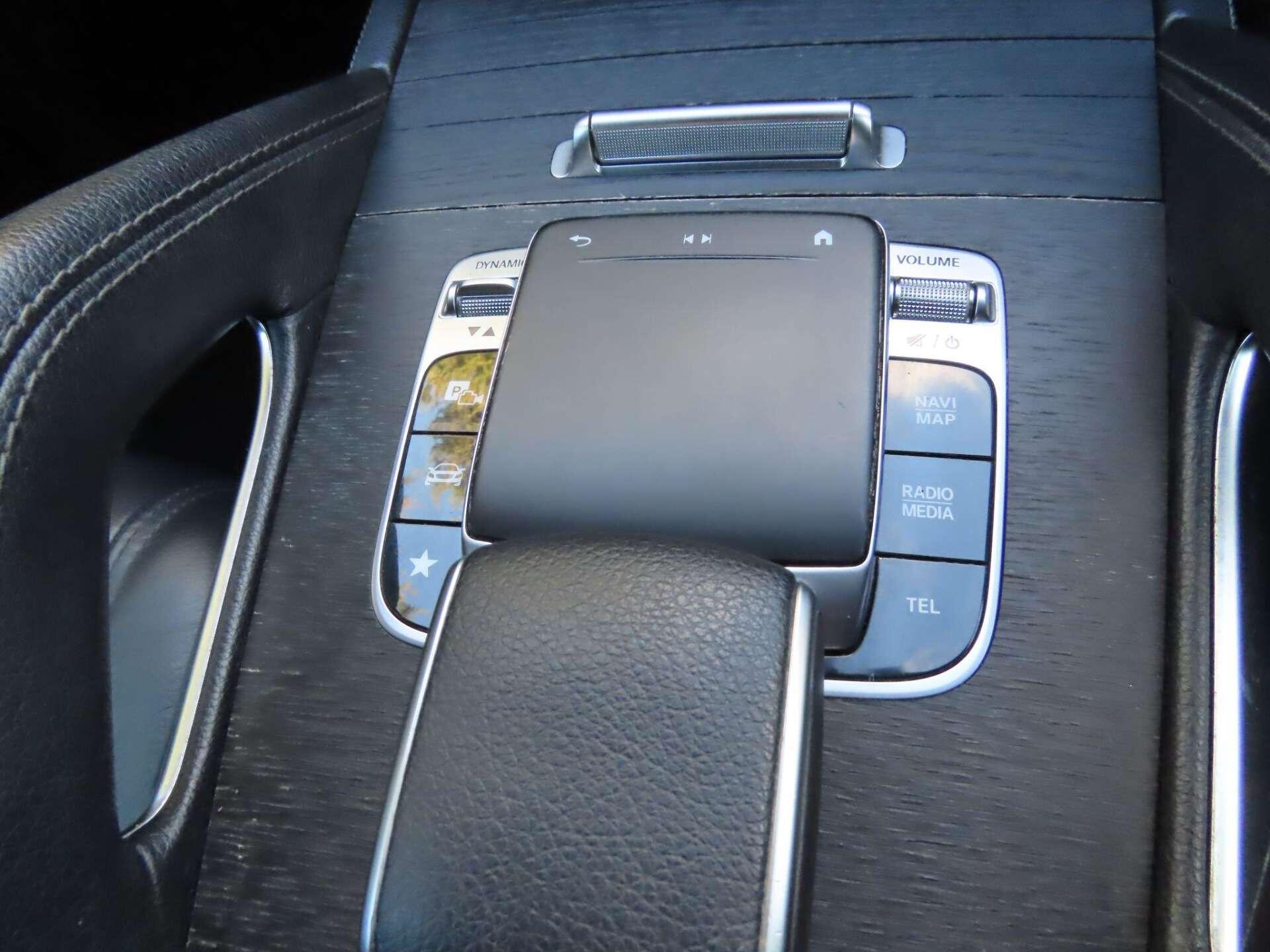Mercedes-Benz Gle view 14