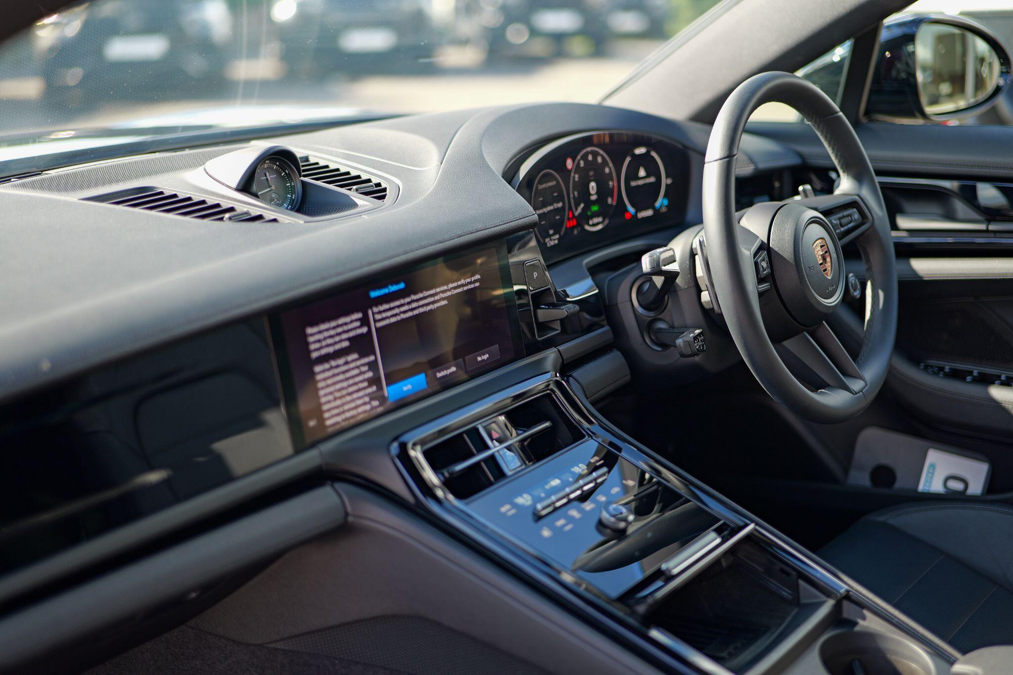 Porsche Panamera view 23