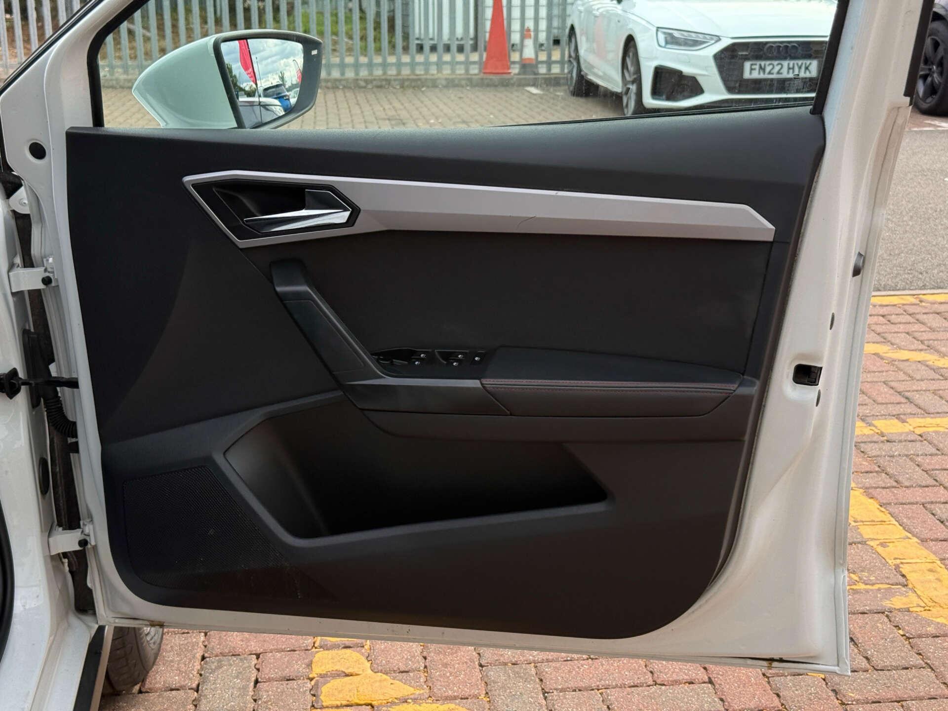 Seat Arona view 17