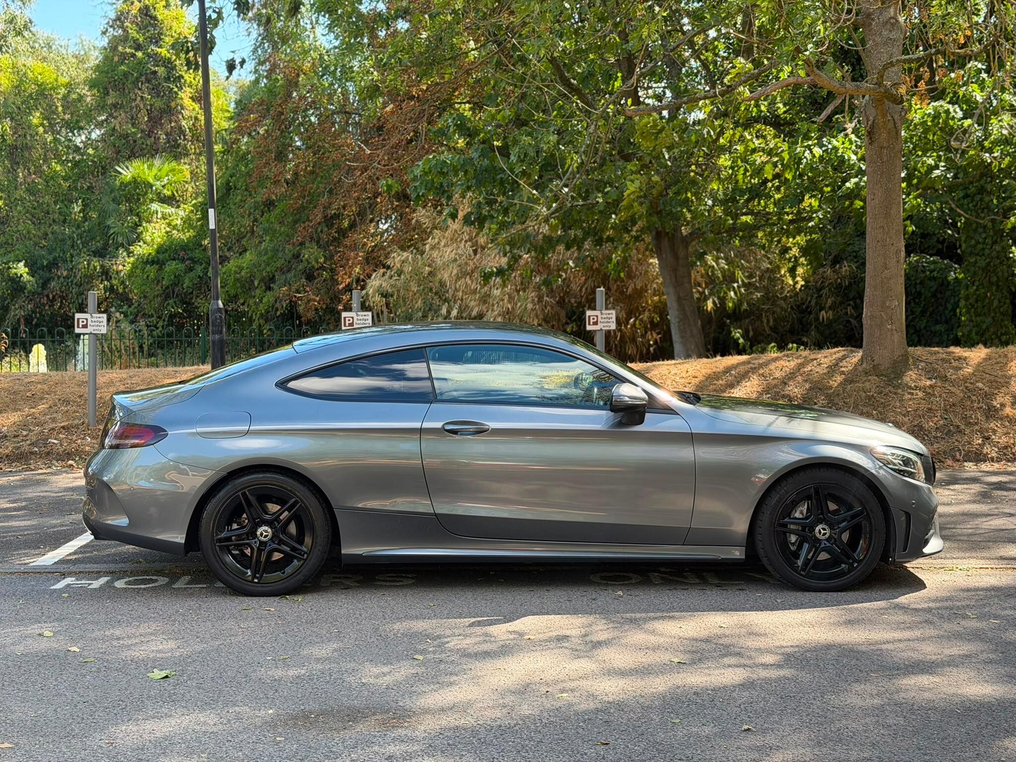 Mercedes-Benz C-Class view 3