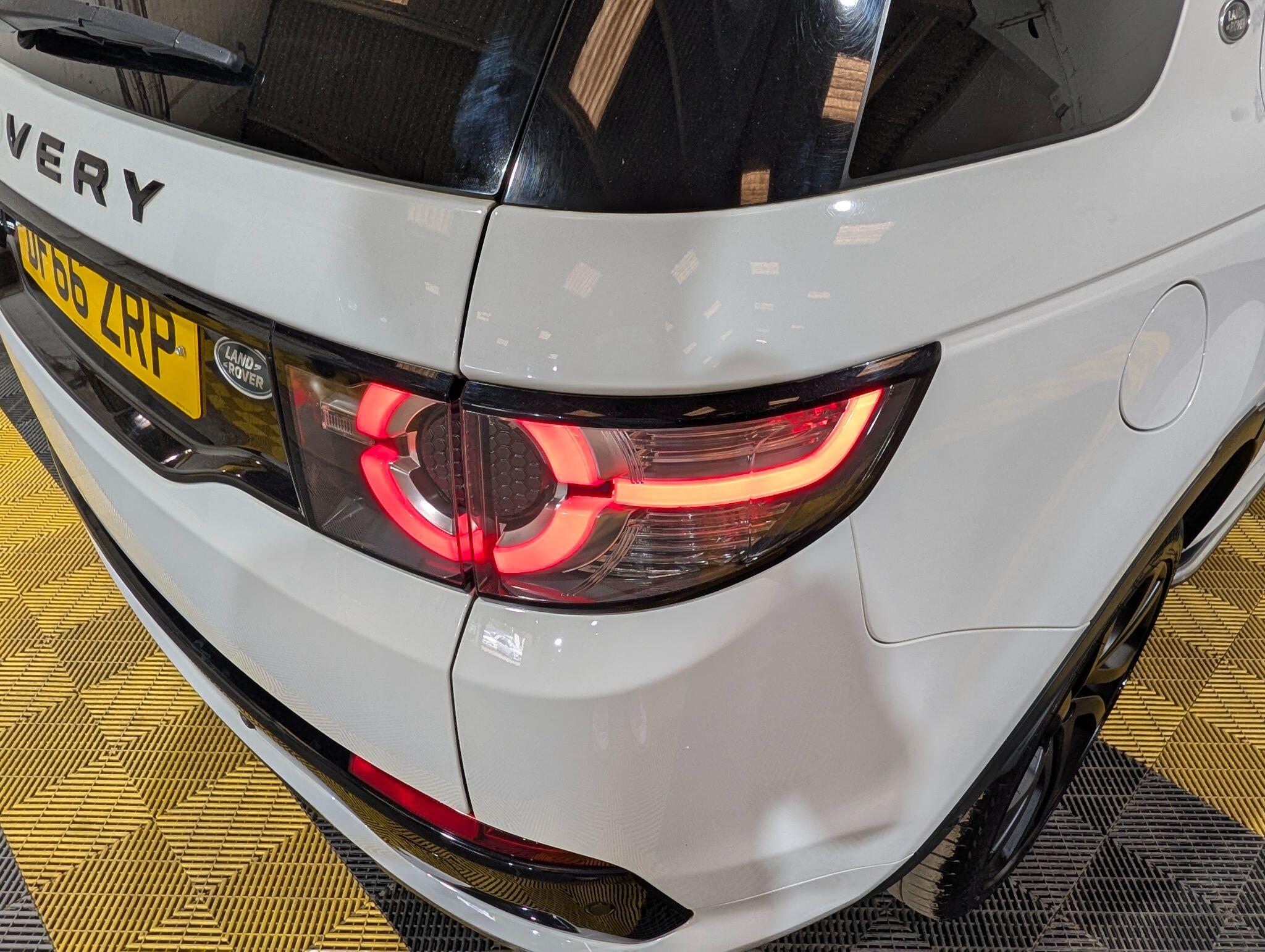 Land Rover Discovery Sport view 73