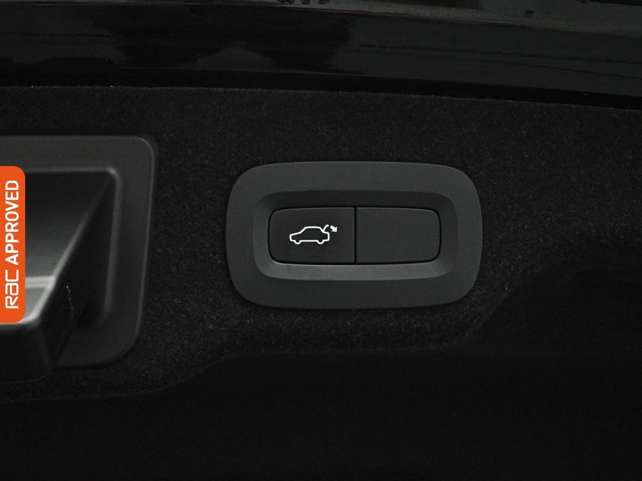 Volvo S90 view 29