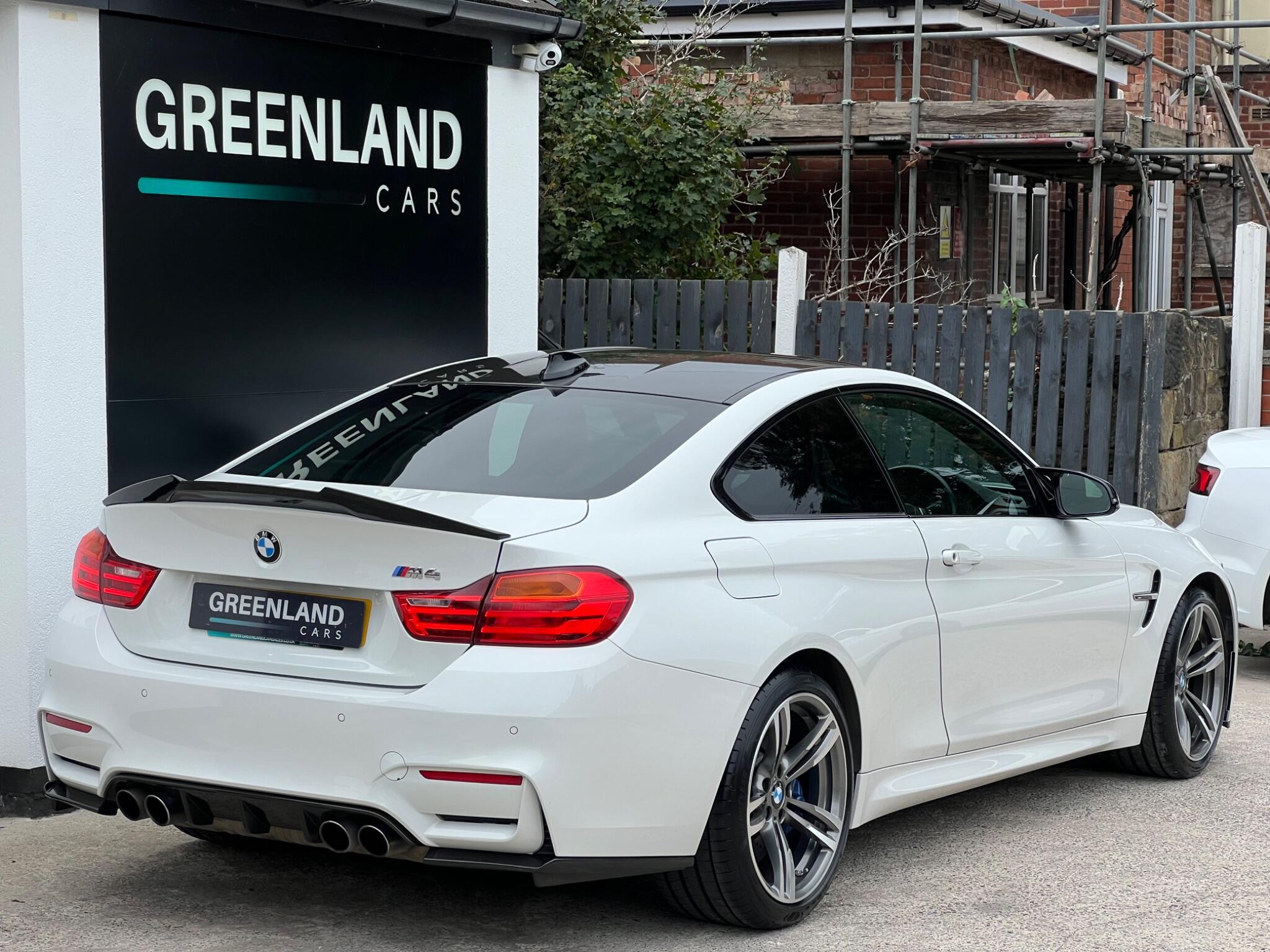 BMW M4 view 2