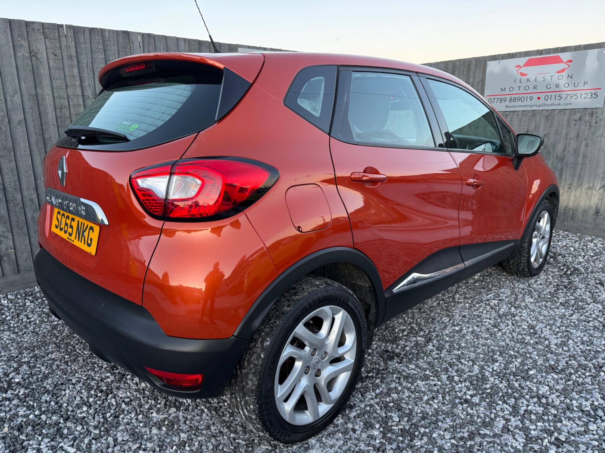 2015 Renault Captur 1.5 dCi ENERGY Dynamique Nav Euro 6 (s/s) 5dr • 90,890 miles image 9