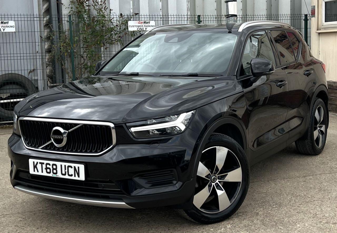 Volvo XC40 view 2