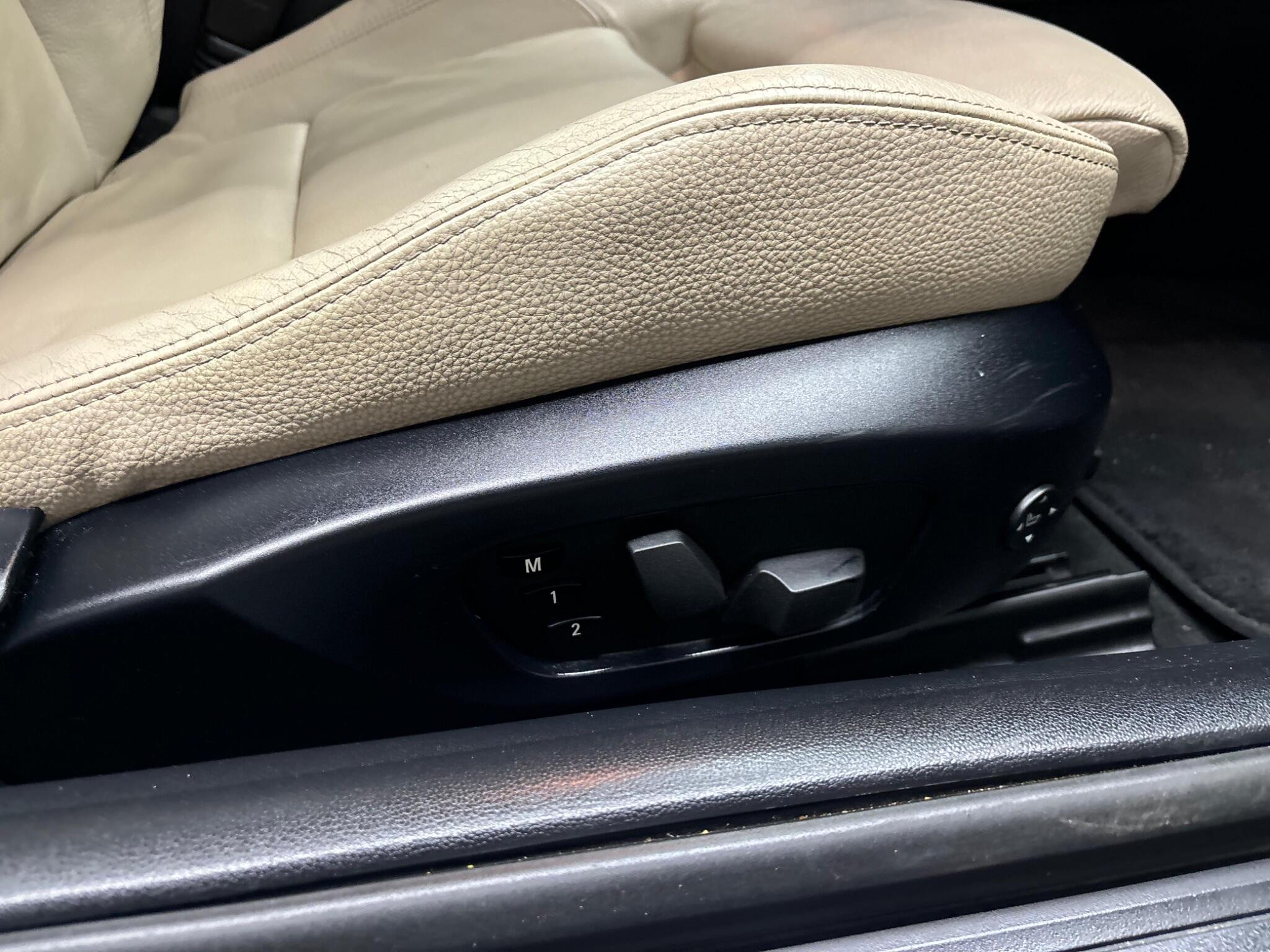 BMW 3 Series view 26