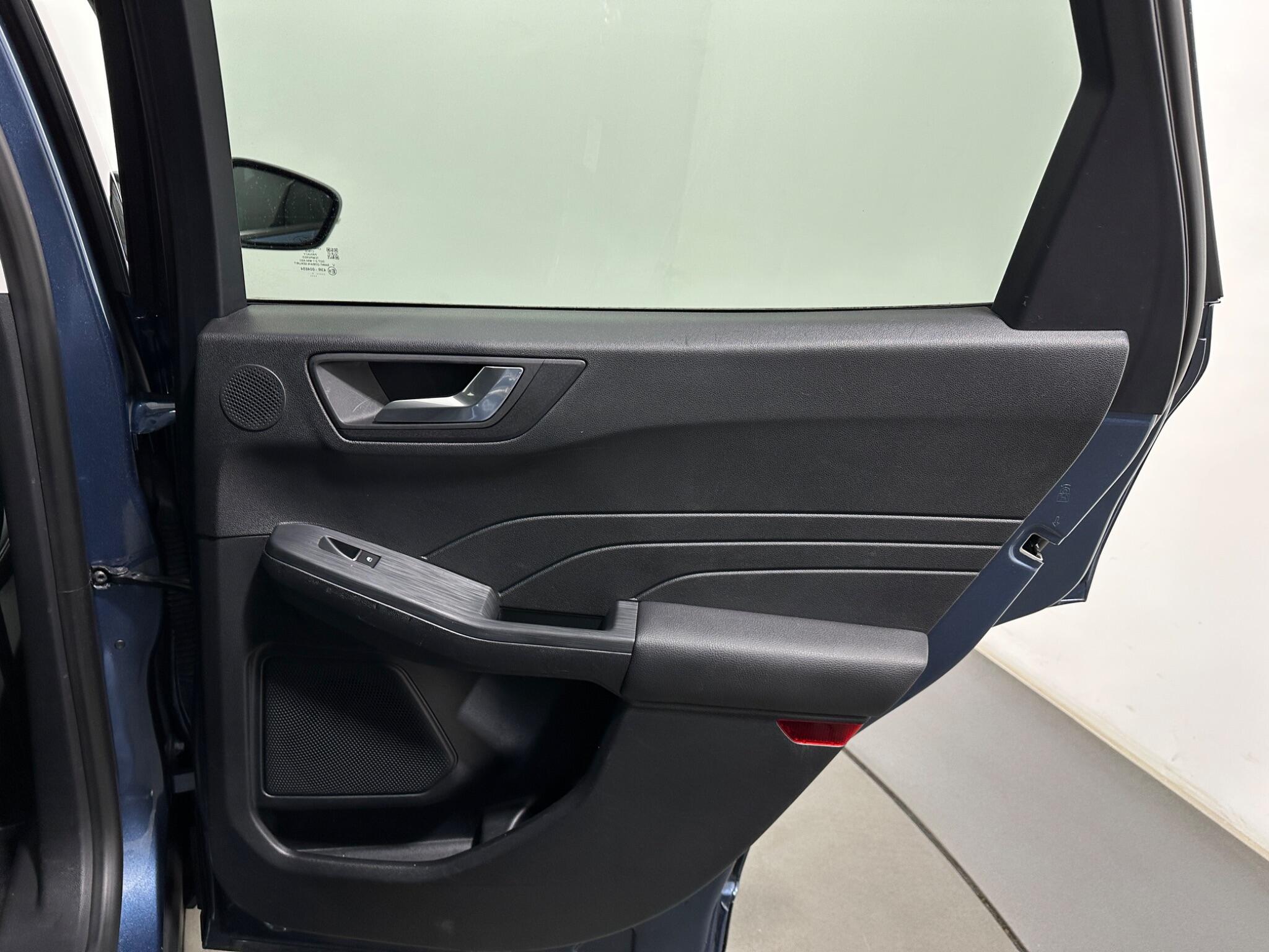 Ford Kuga view 42