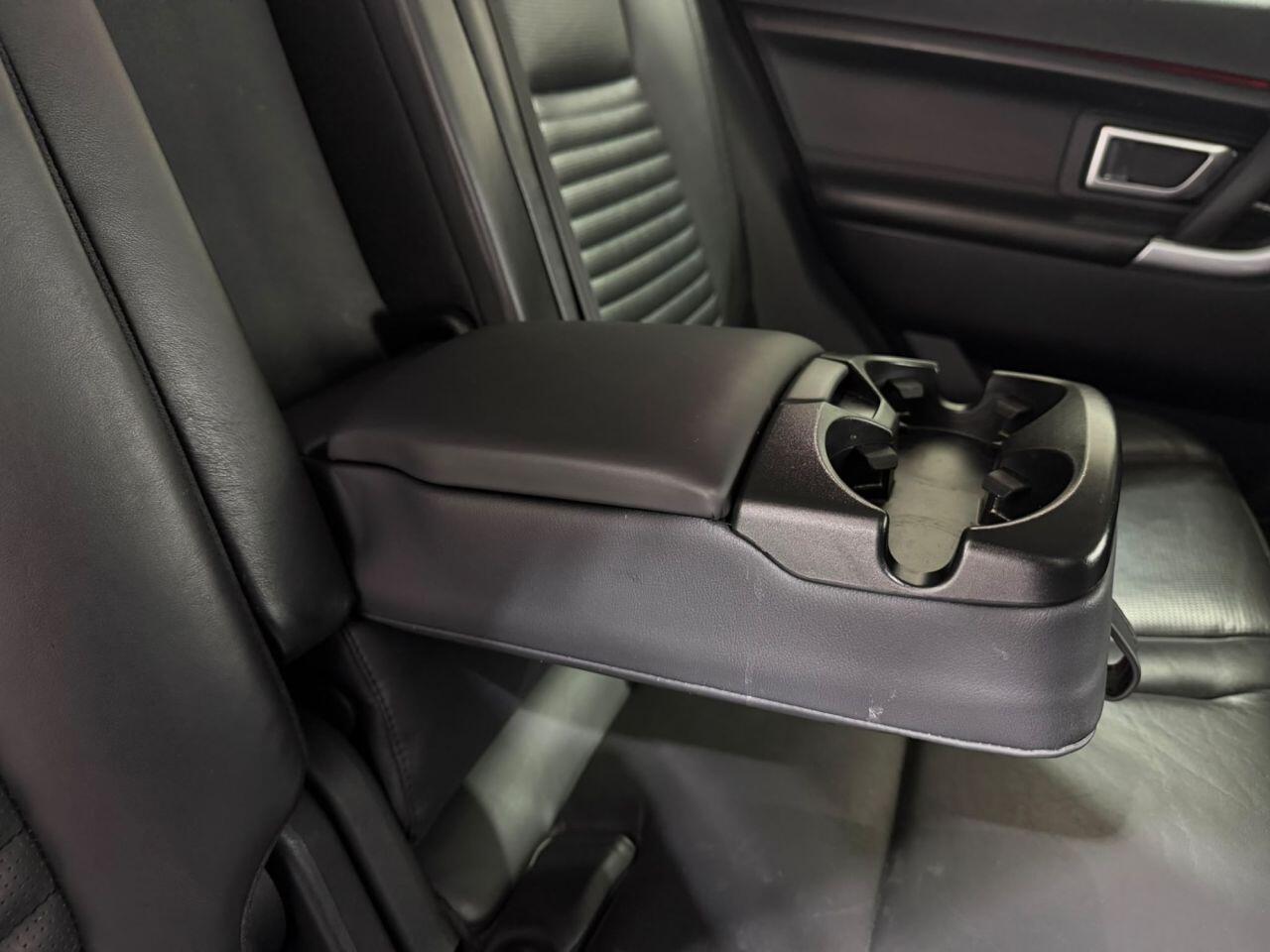Land Rover Discovery Sport view 39