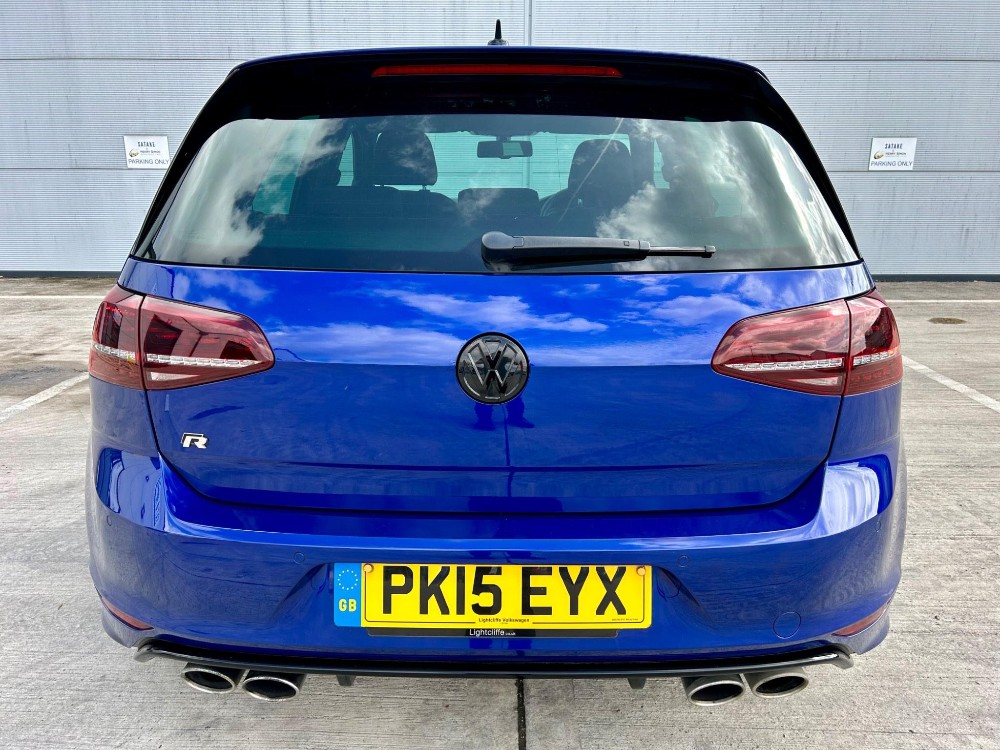 Volkswagen Golf view 4