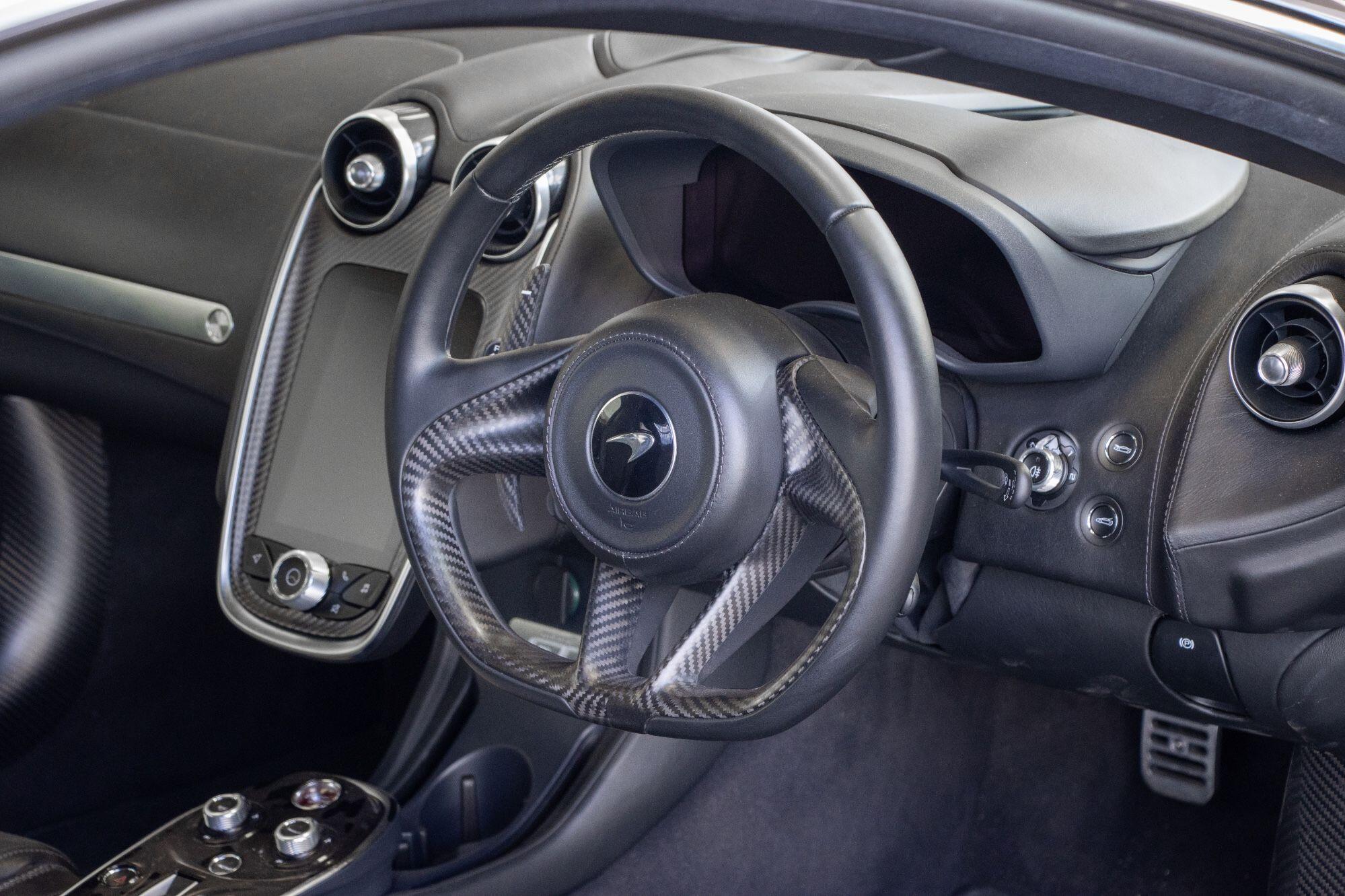 Mclaren GT view 39