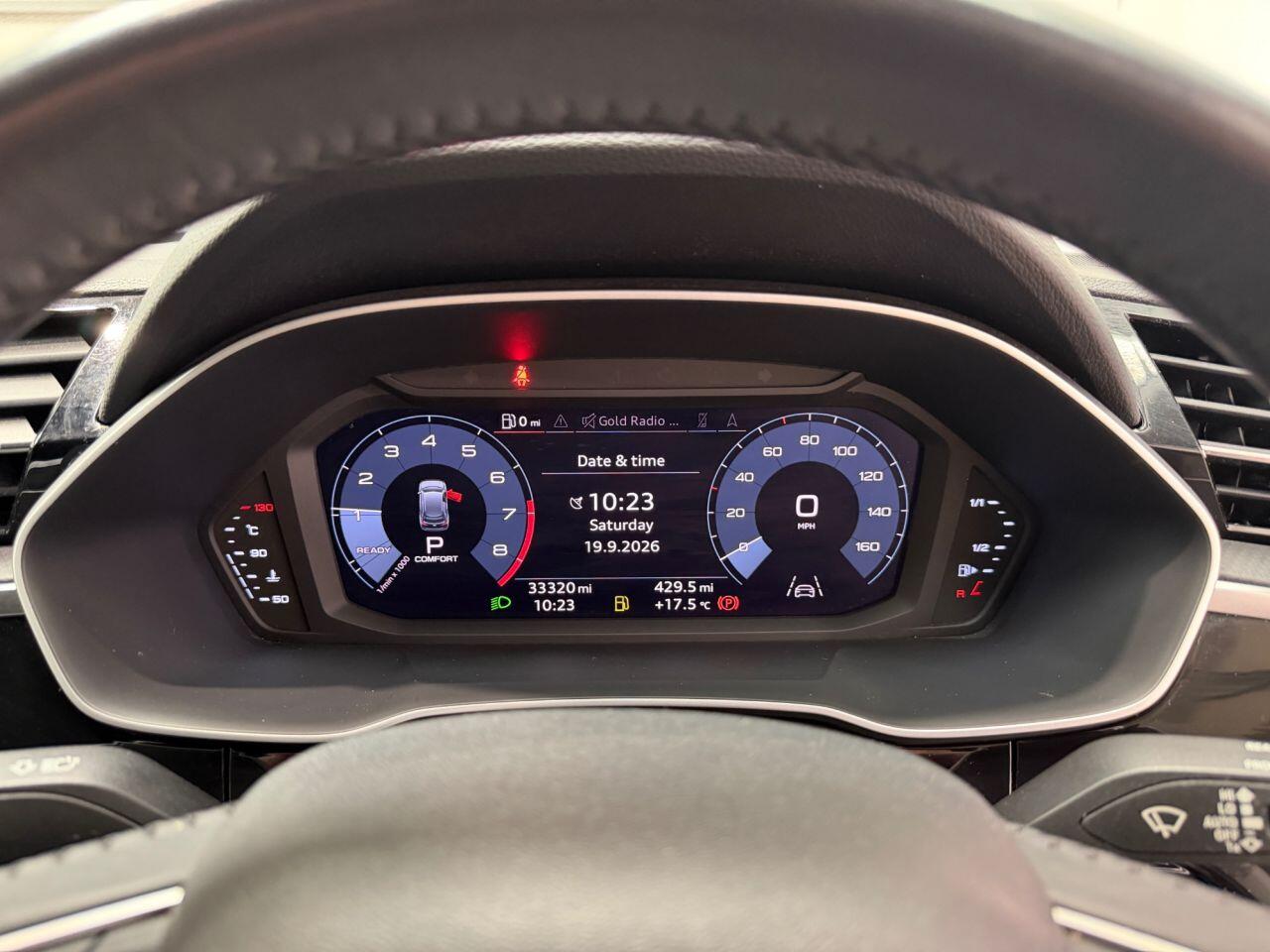 Audi Q3 view 18