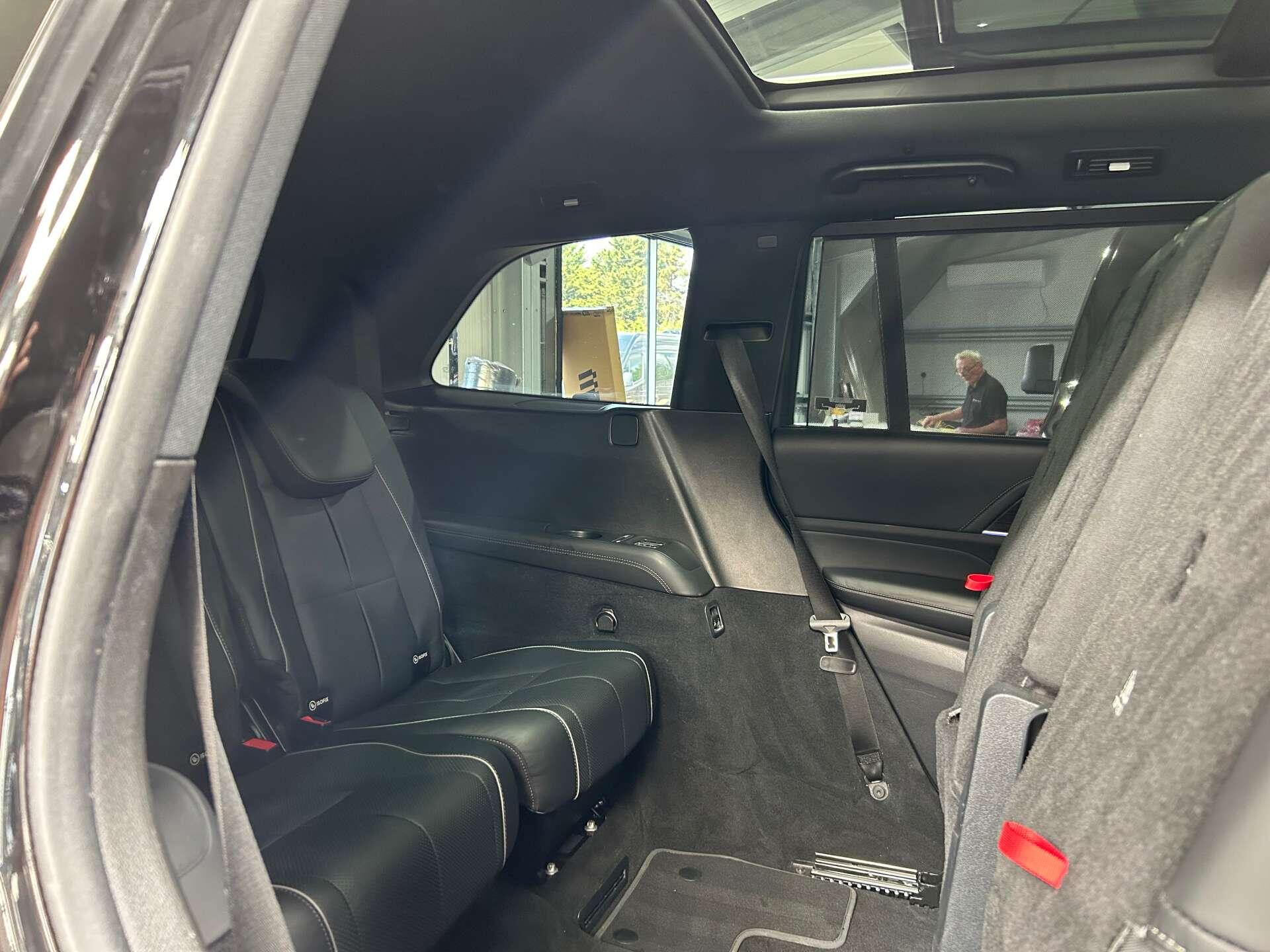 Mercedes-Benz GLS view 38