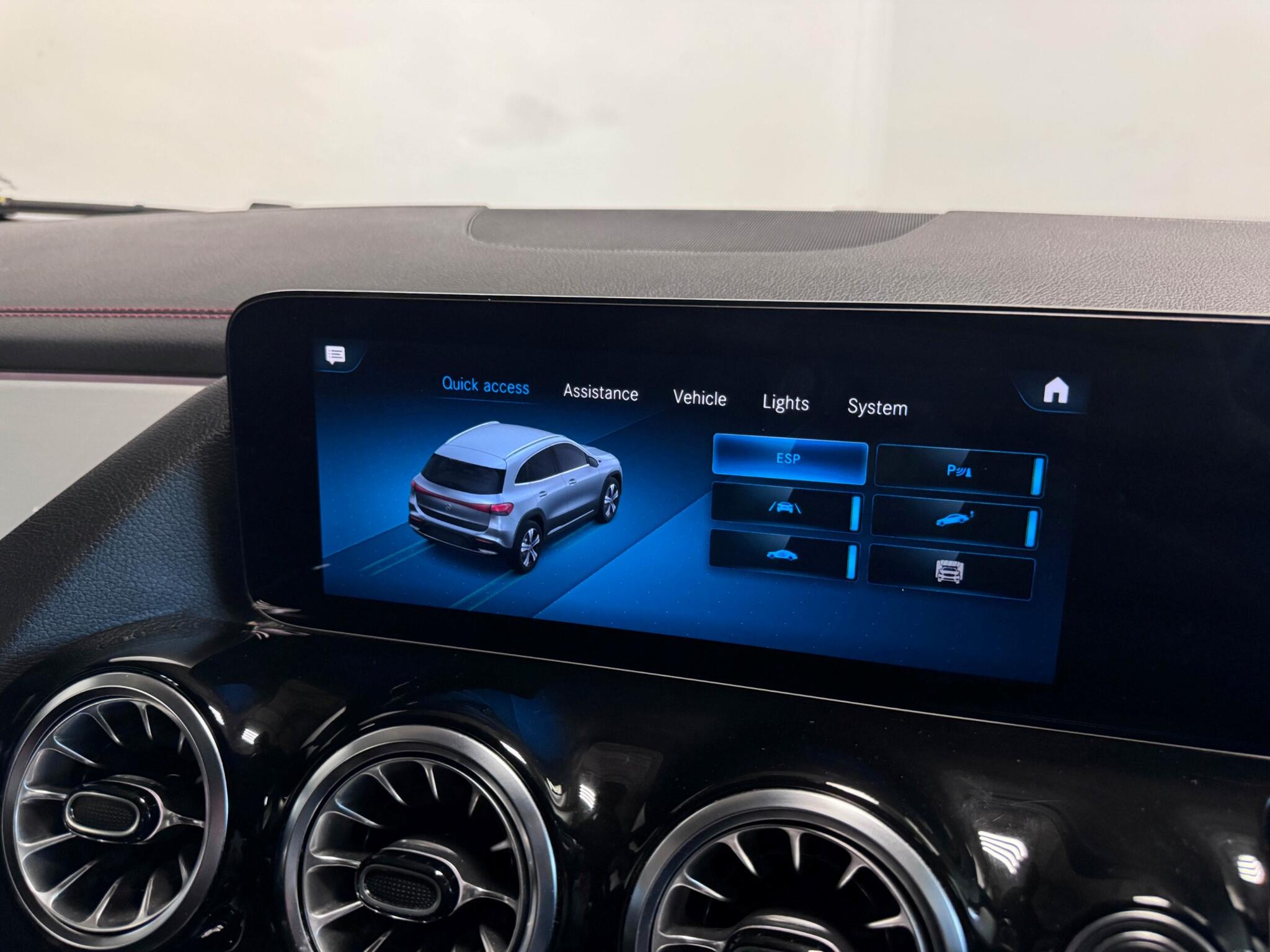 Mercedes-Benz Eqa view 43
