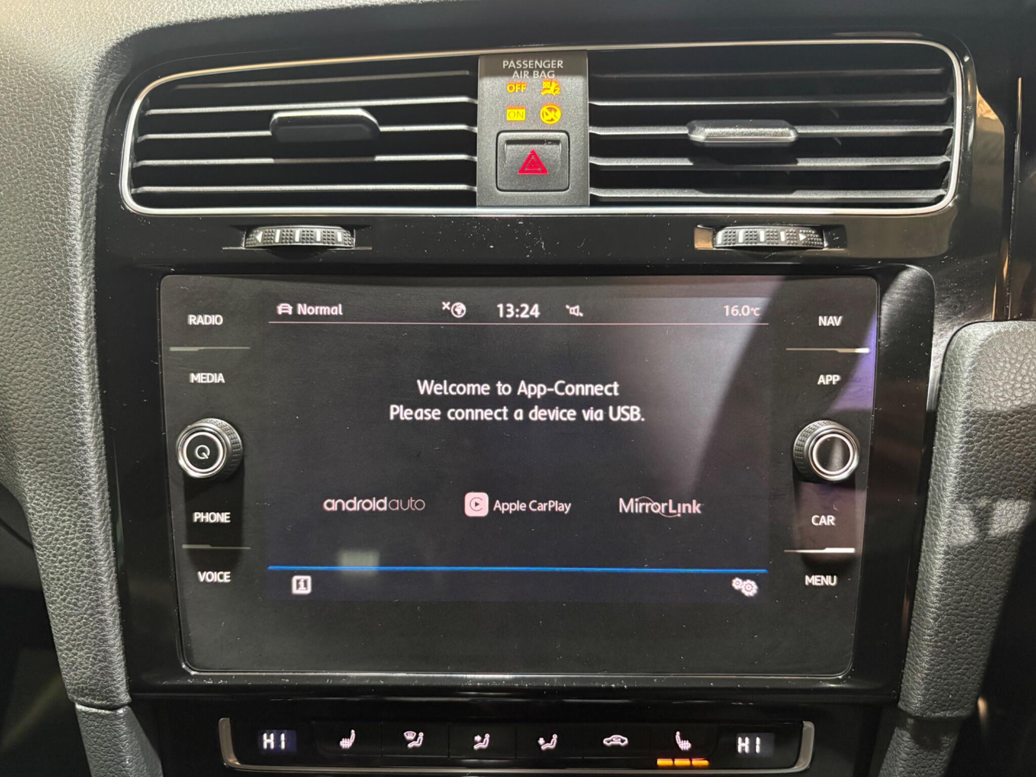 Volkswagen Golf view 49