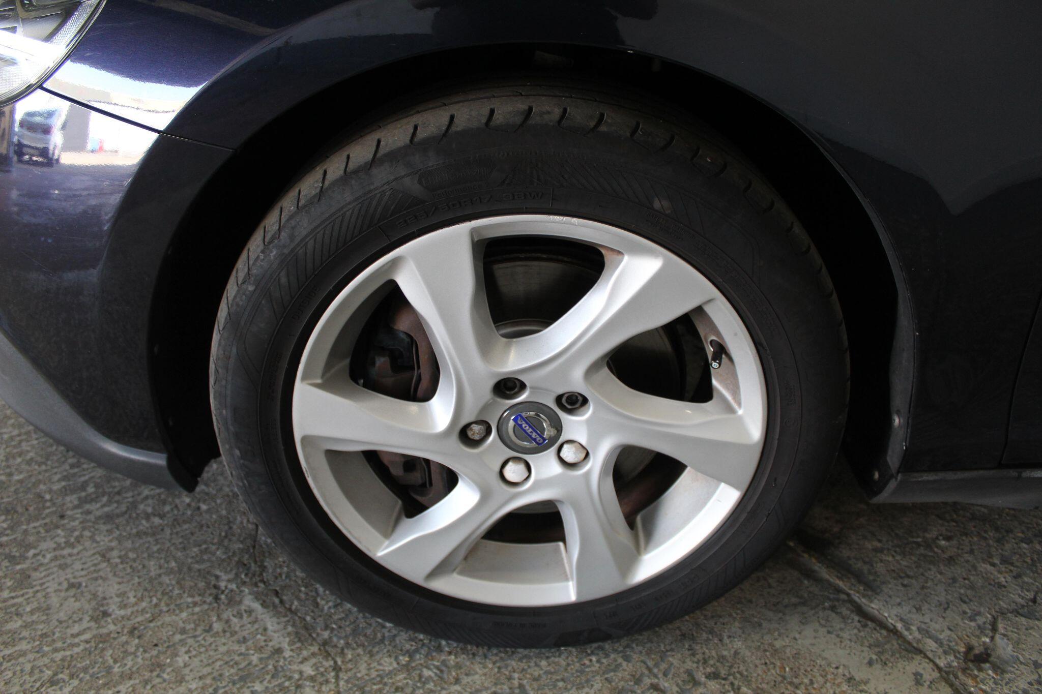 Volvo V40 Cross Country view 55