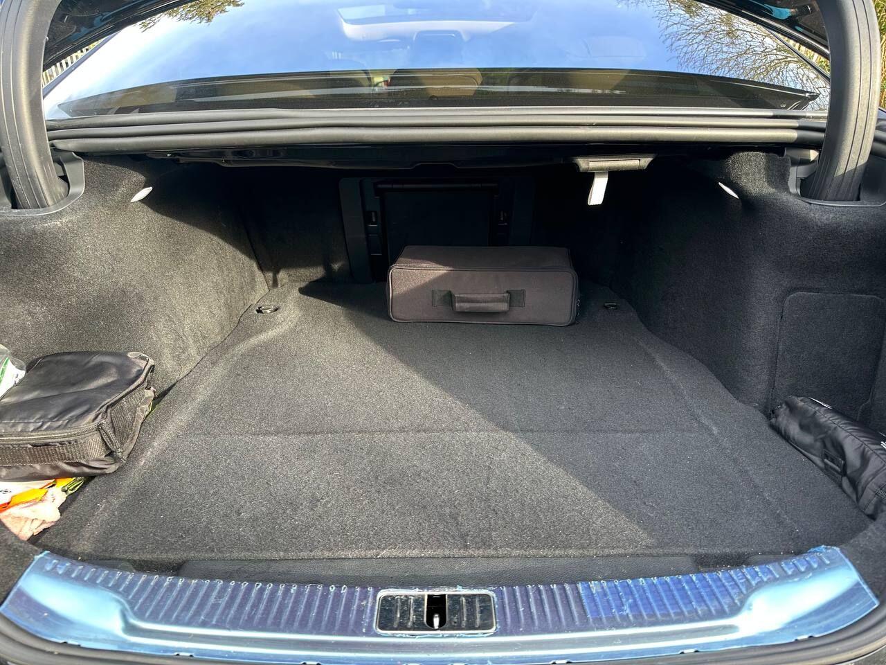 Mercedes-Benz S-Class view 93
