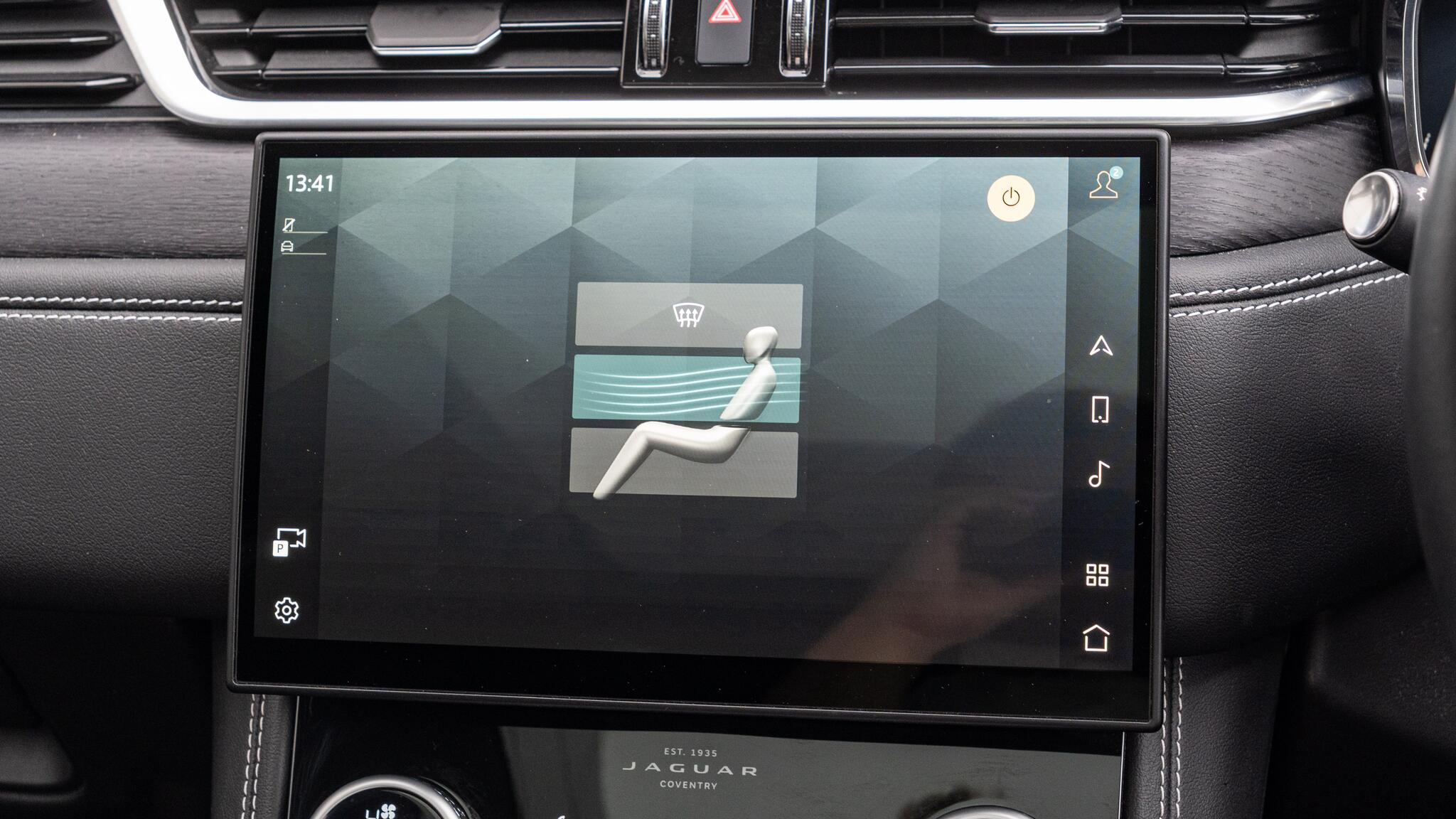 Jaguar F-Pace view 40