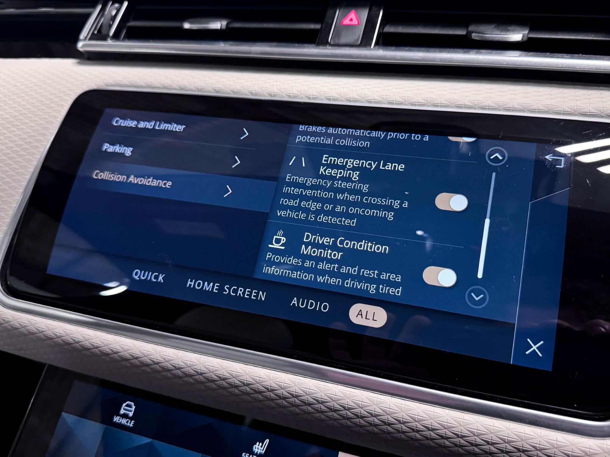 Land Rover Range Rover Velar view 68