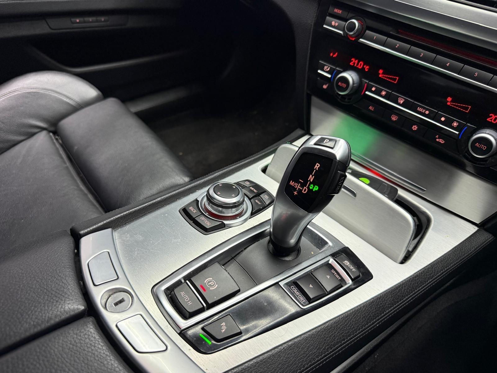 BMW 7 Series view 20