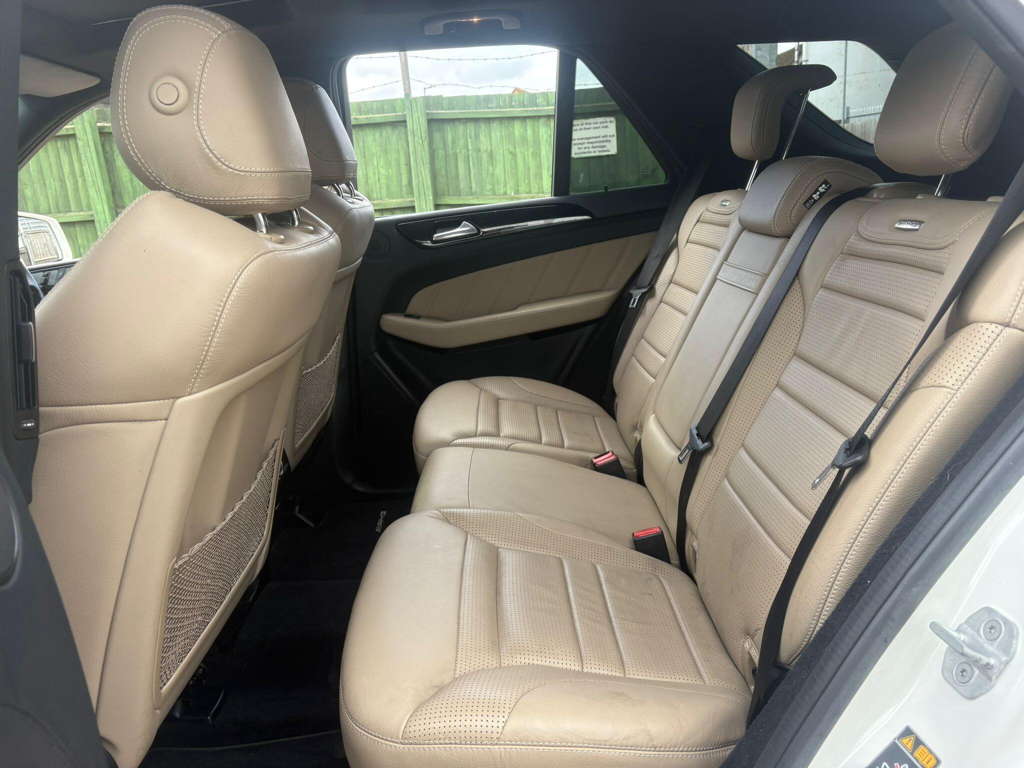 Mercedes-Benz M-Class view 17