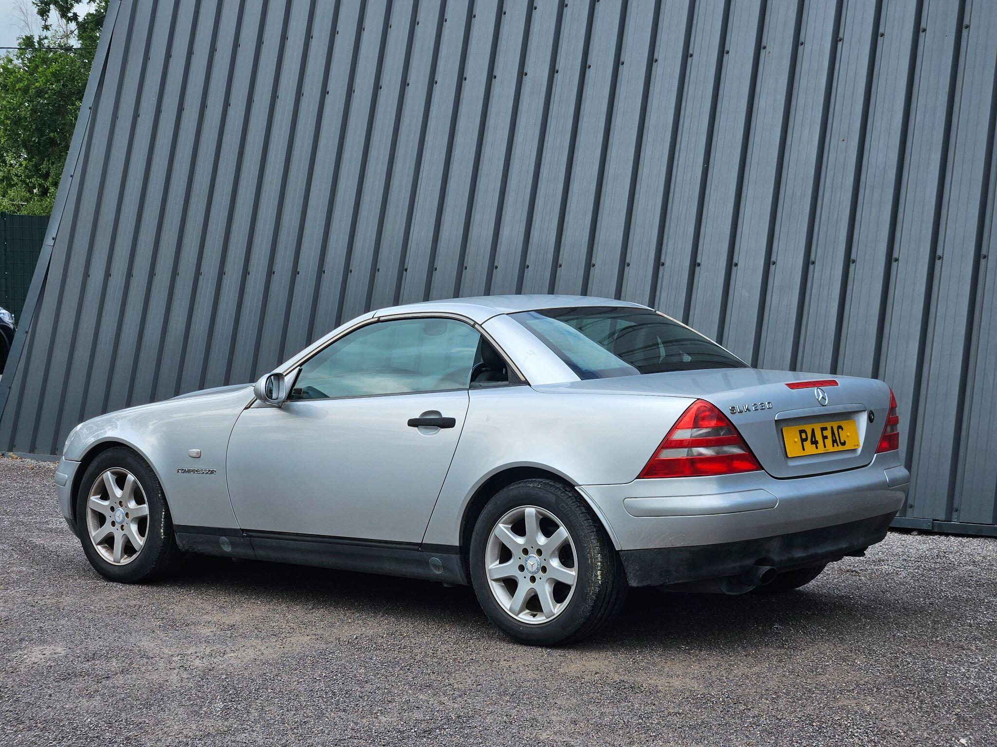 1996 Mercedes-Benz SLK image 8