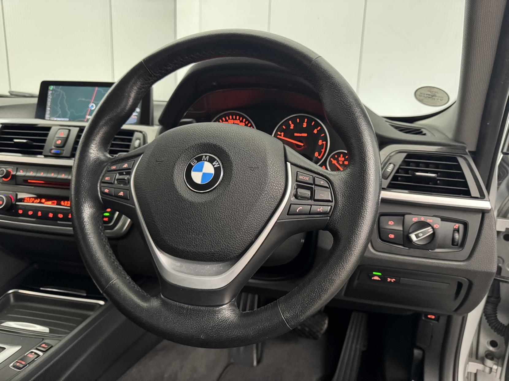 BMW 3 Series view 59