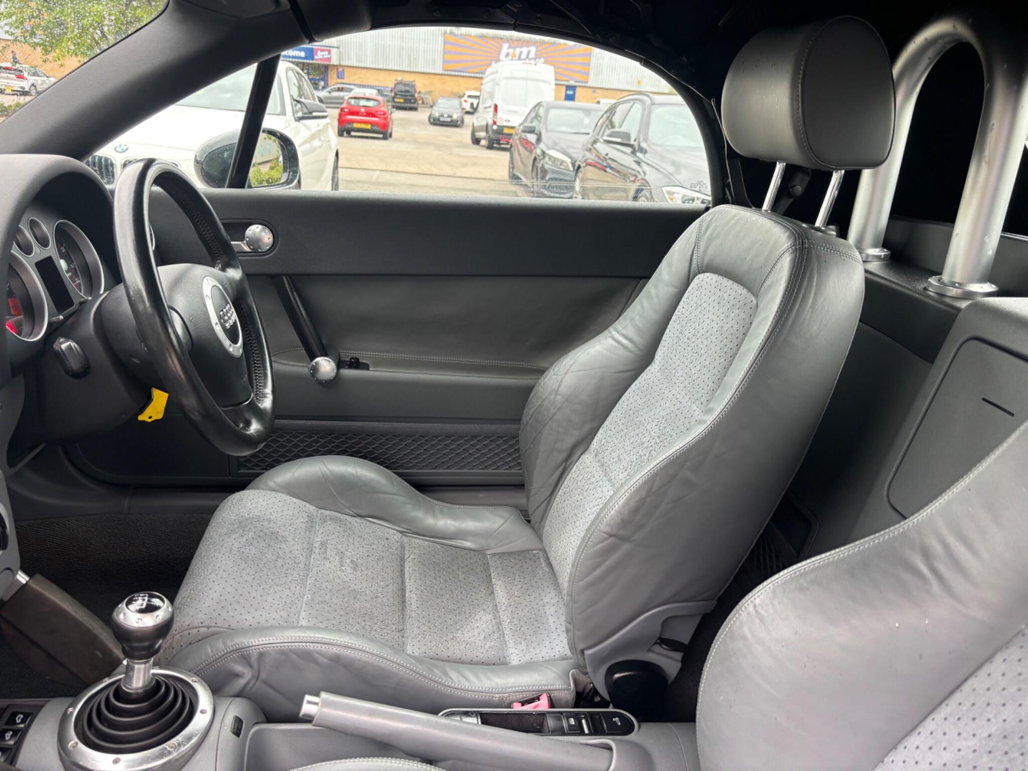 Audi TT view 17