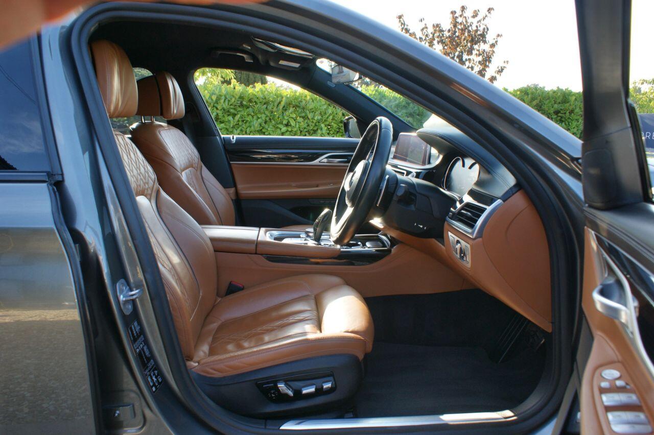 BMW 7 Series view 51
