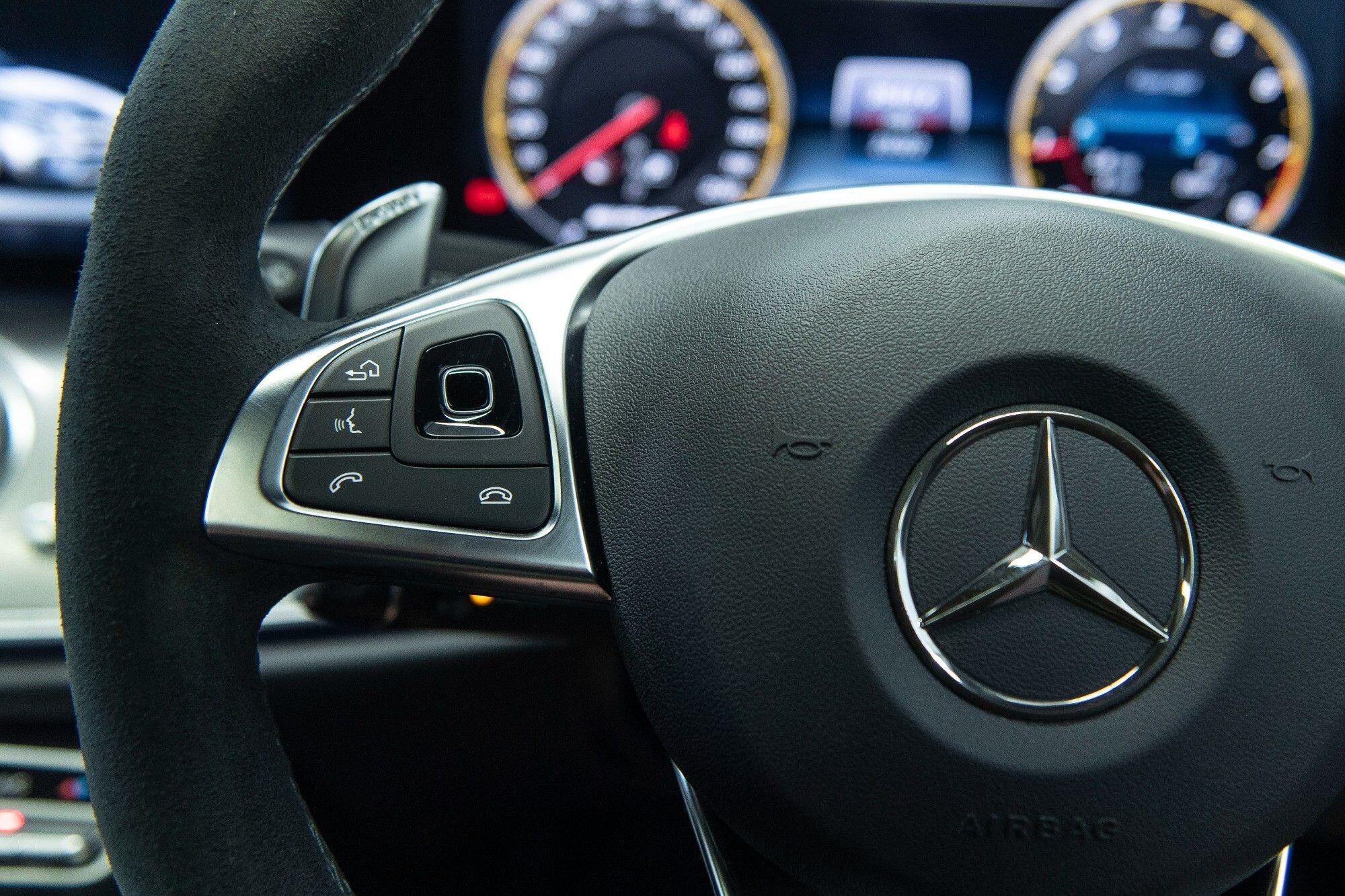Mercedes-Benz E Class view 13