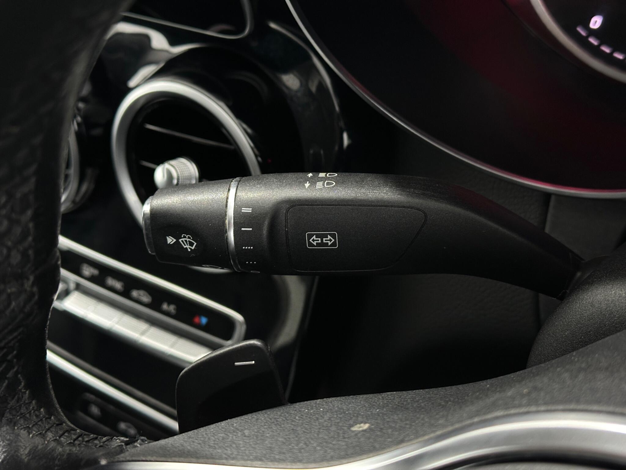 Mercedes-Benz C-Class view 14