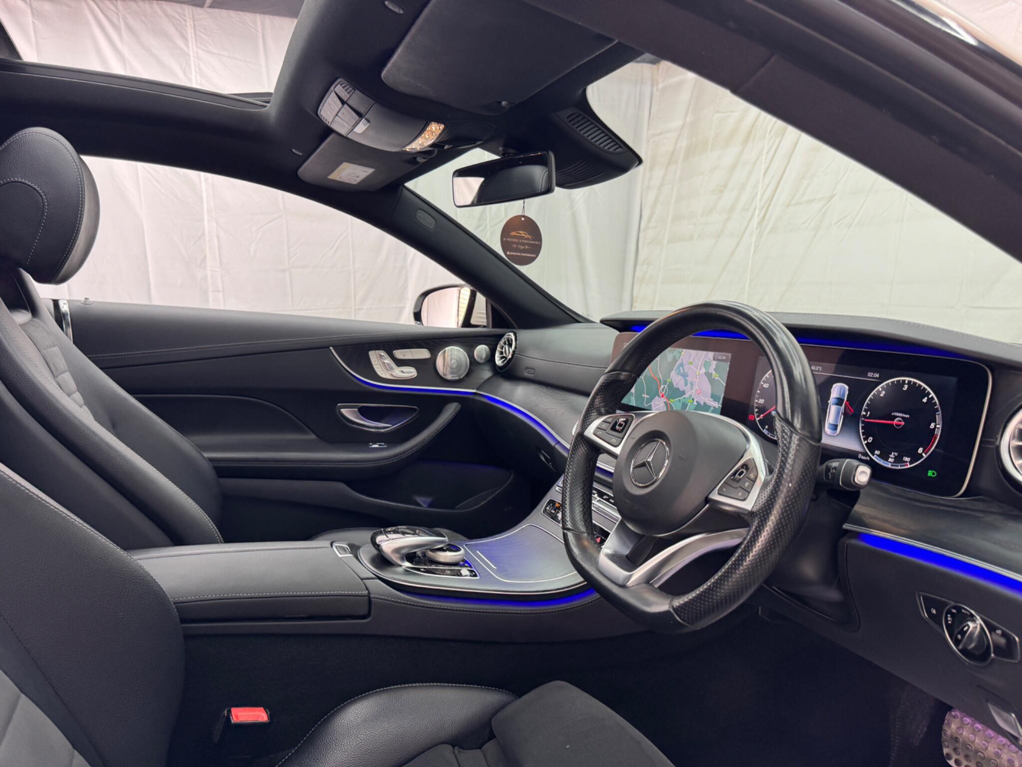 Mercedes-Benz E Class view 24