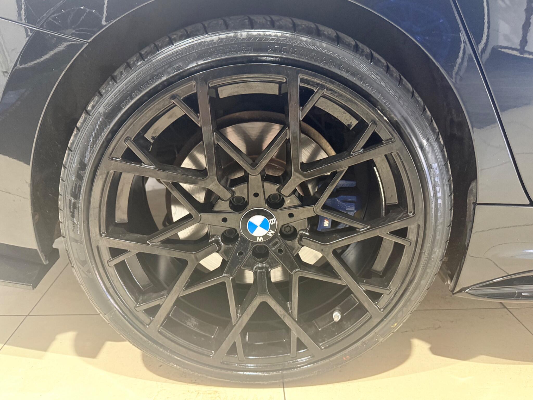 BMW 3 Series view 27
