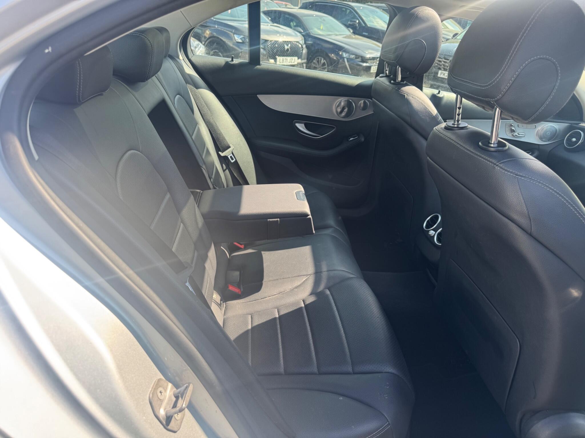 Mercedes-Benz C Class view 11
