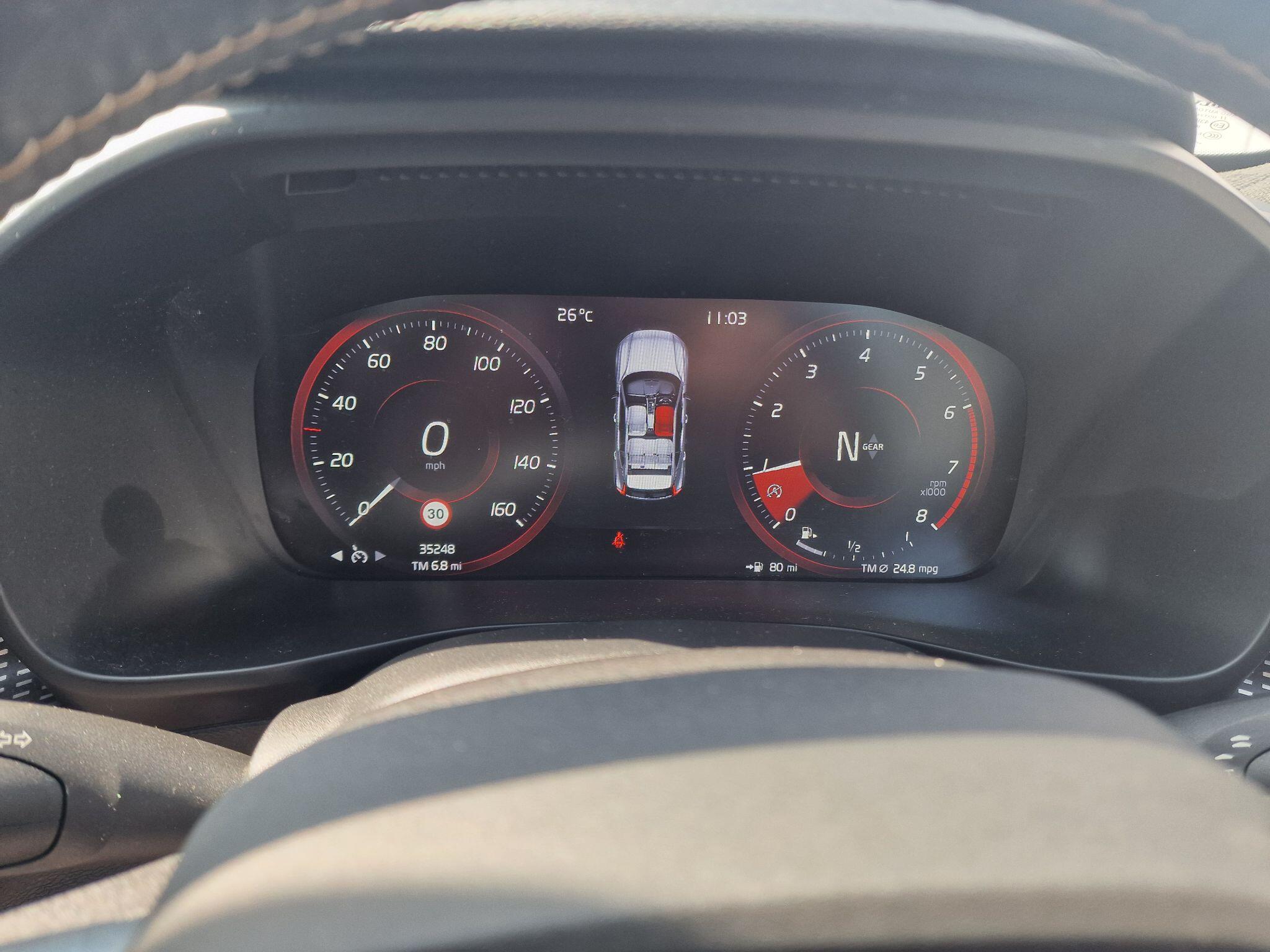 Volvo XC40 view 27