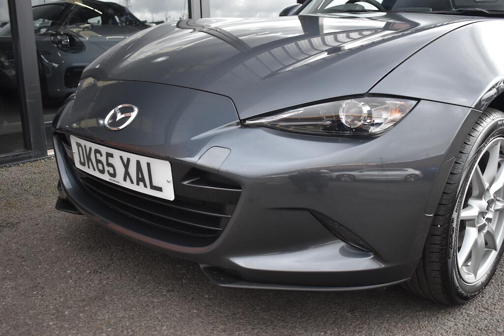 Mazda MX-5 view 9