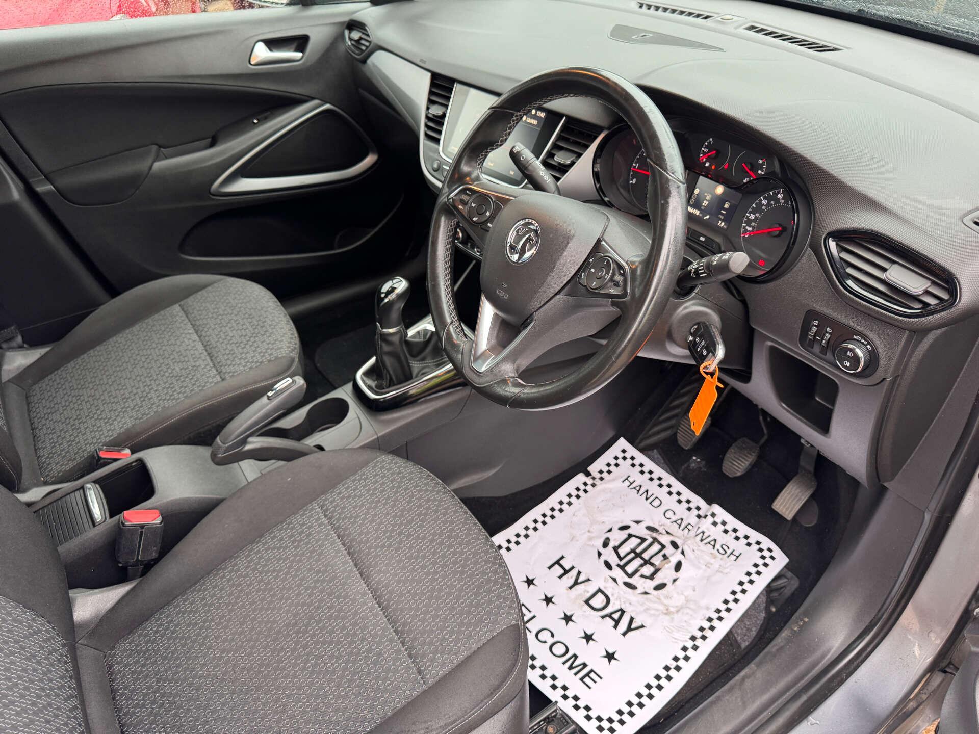 Vauxhall Crossland X view 2