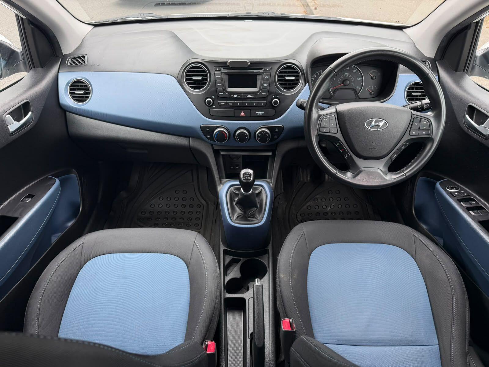Hyundai i10 view 22