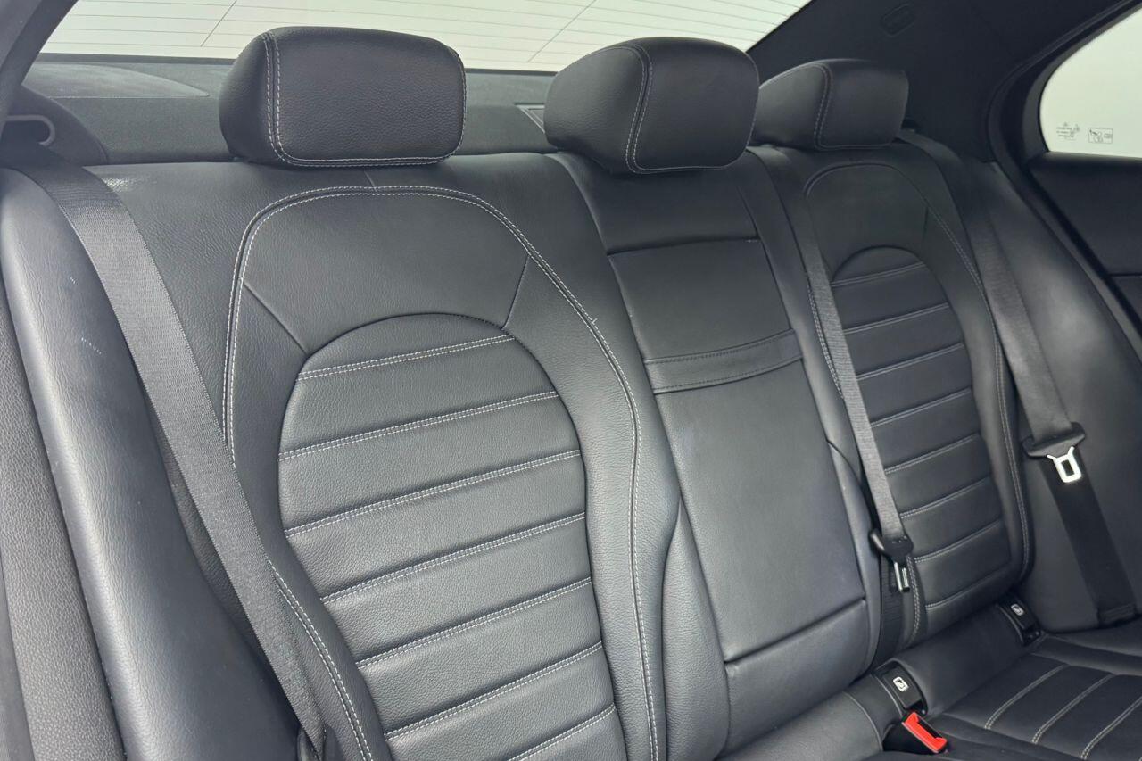 Mercedes-Benz C-Class view 34