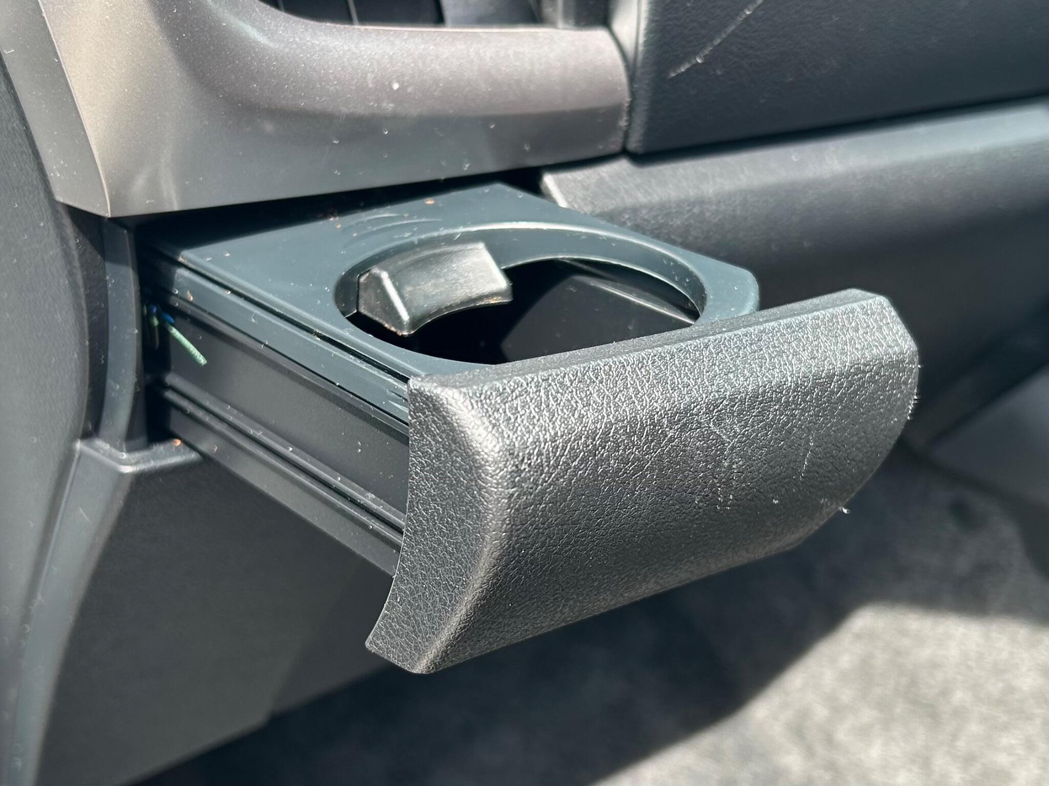 Toyota Hilux view 19