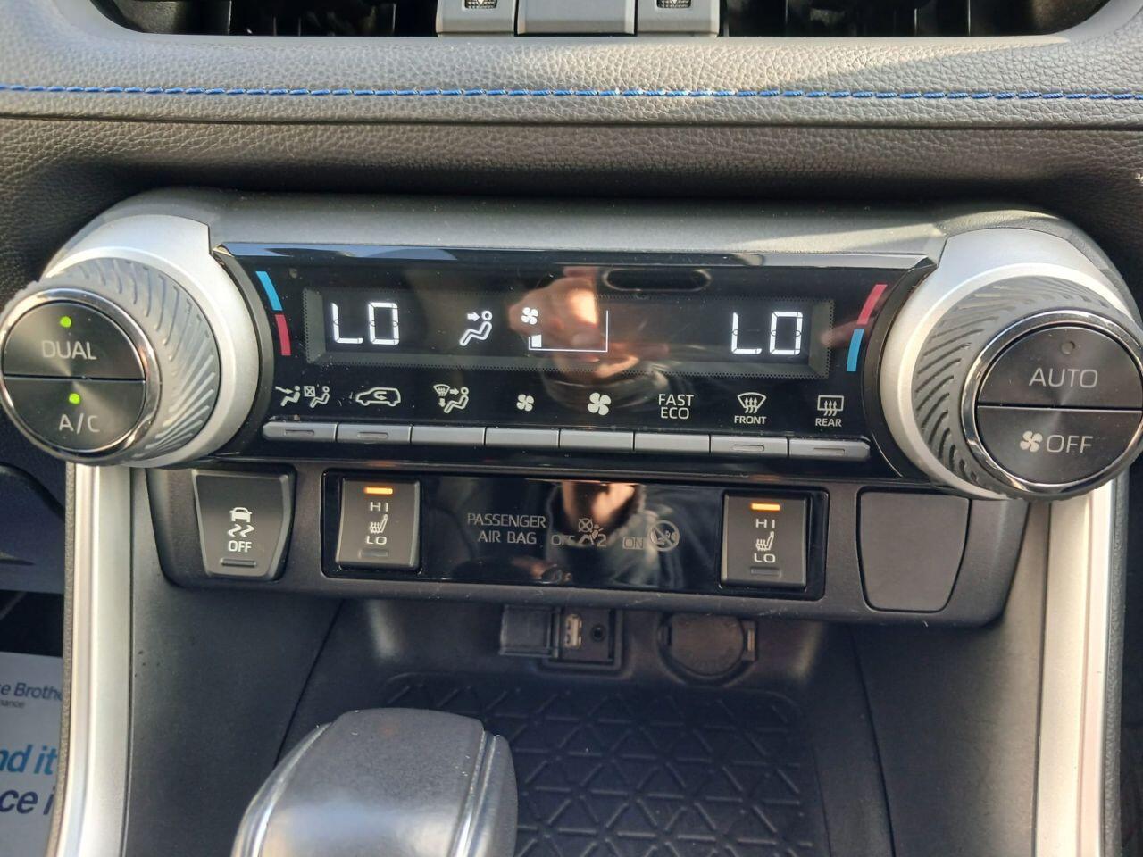 Toyota RAV4 view 50