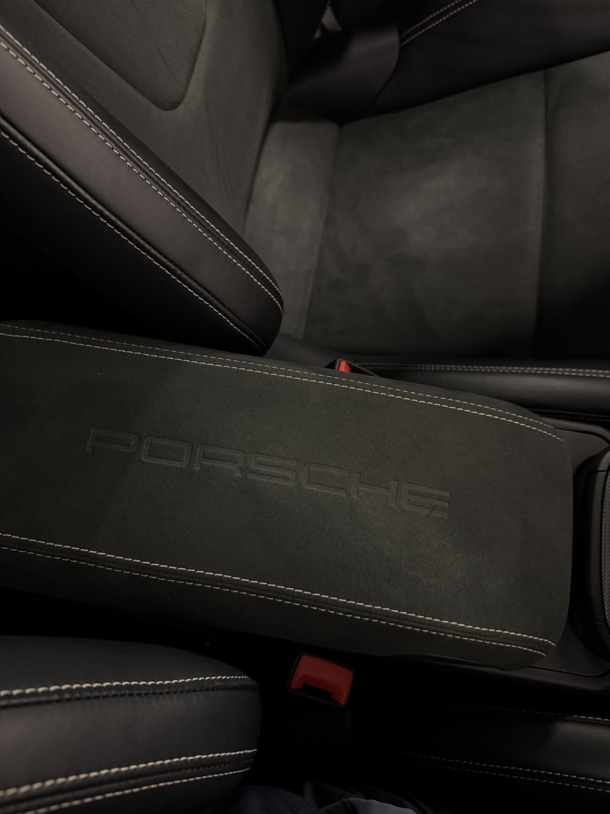 Porsche 911 view 36